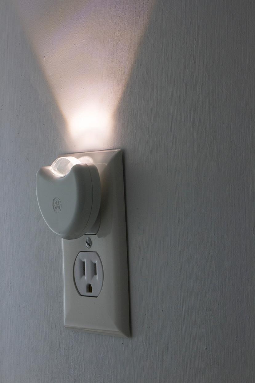 GE Sensing 2-Light Night Light