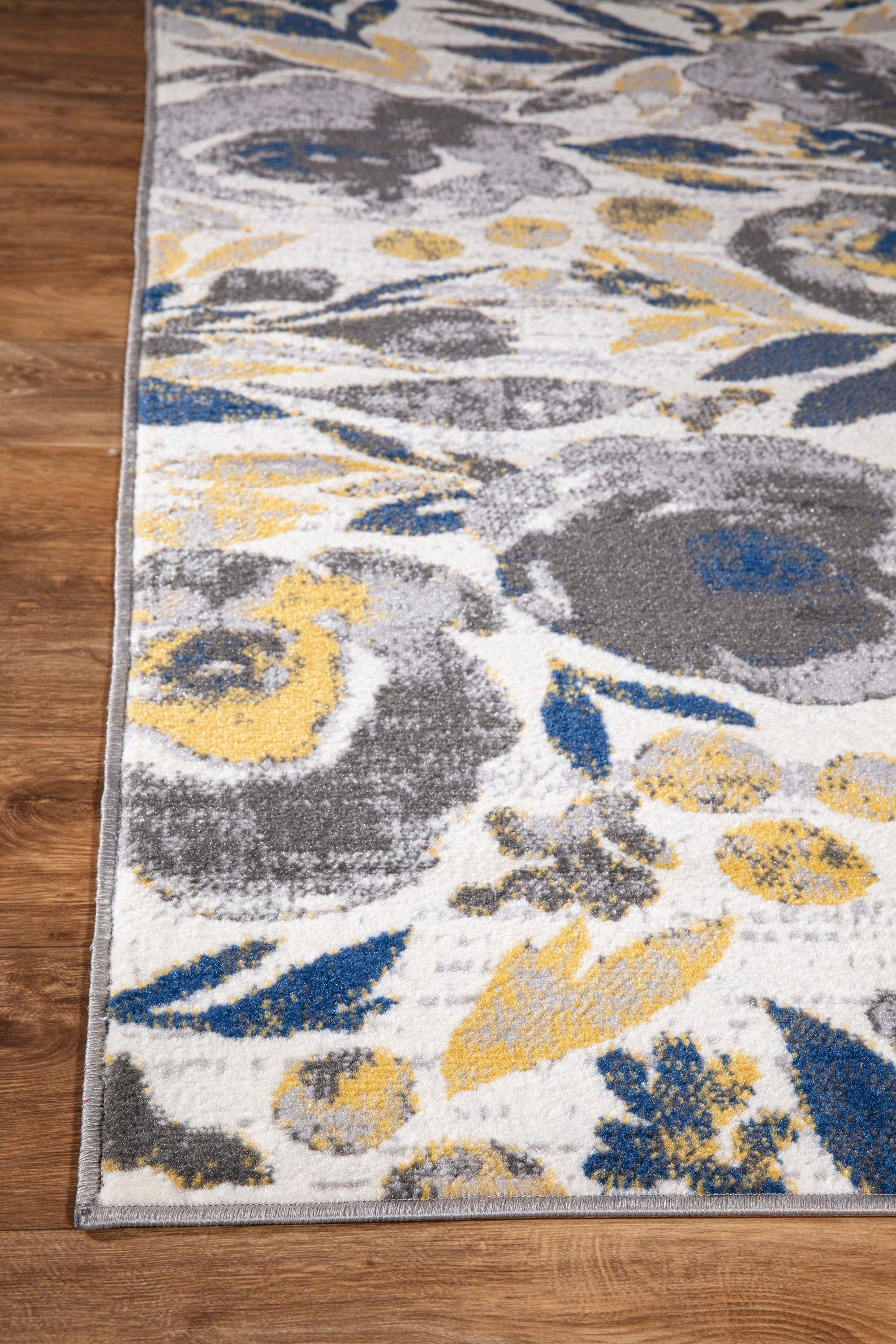 World Rug Gallery Vintage Modern Floral Area Rug - Cream 5' x 7':  Low Pile,  Stain-Resistant,  Machine Made,  Indoor Use