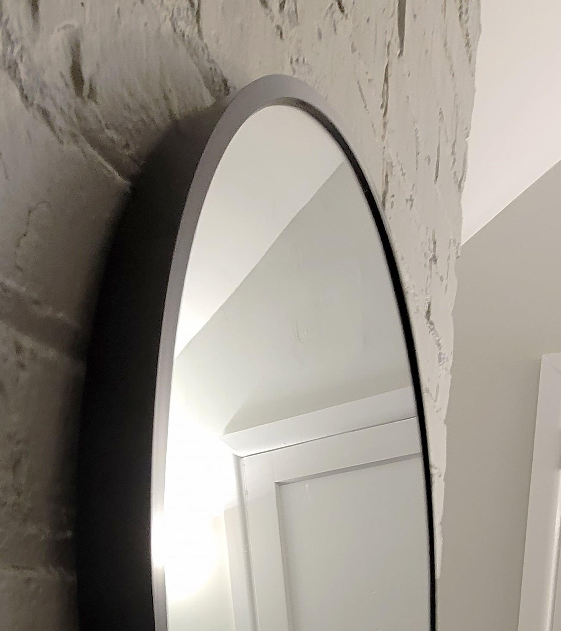 Decor Wonderland B803LK 19.6 x 31.5 in. Rita Black Metal Framed Oval Wall Mirror