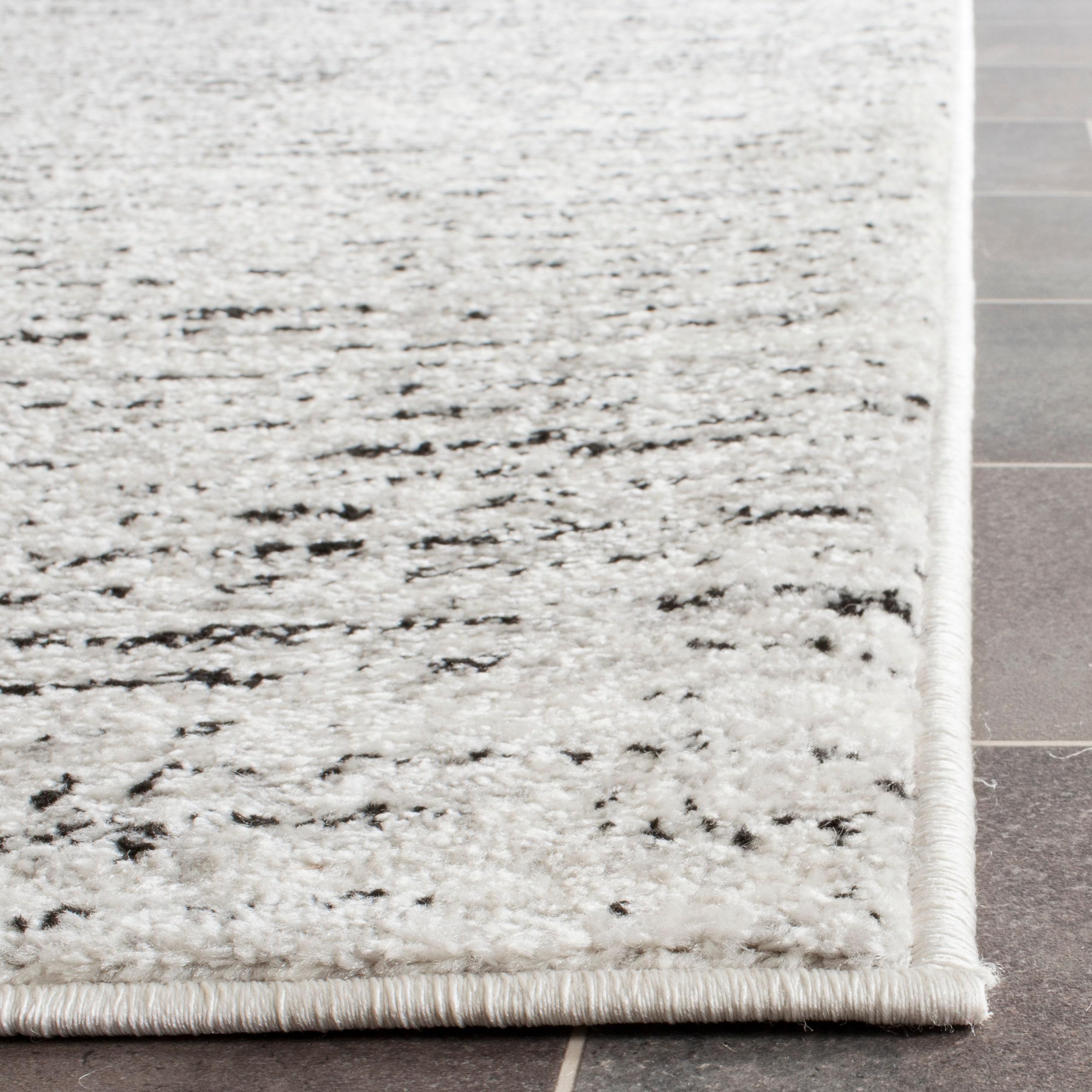 Adirondack ADR117 Machine Made Indoor Runner - Ivory/Silver - 2'-6"x22' - Safavieh