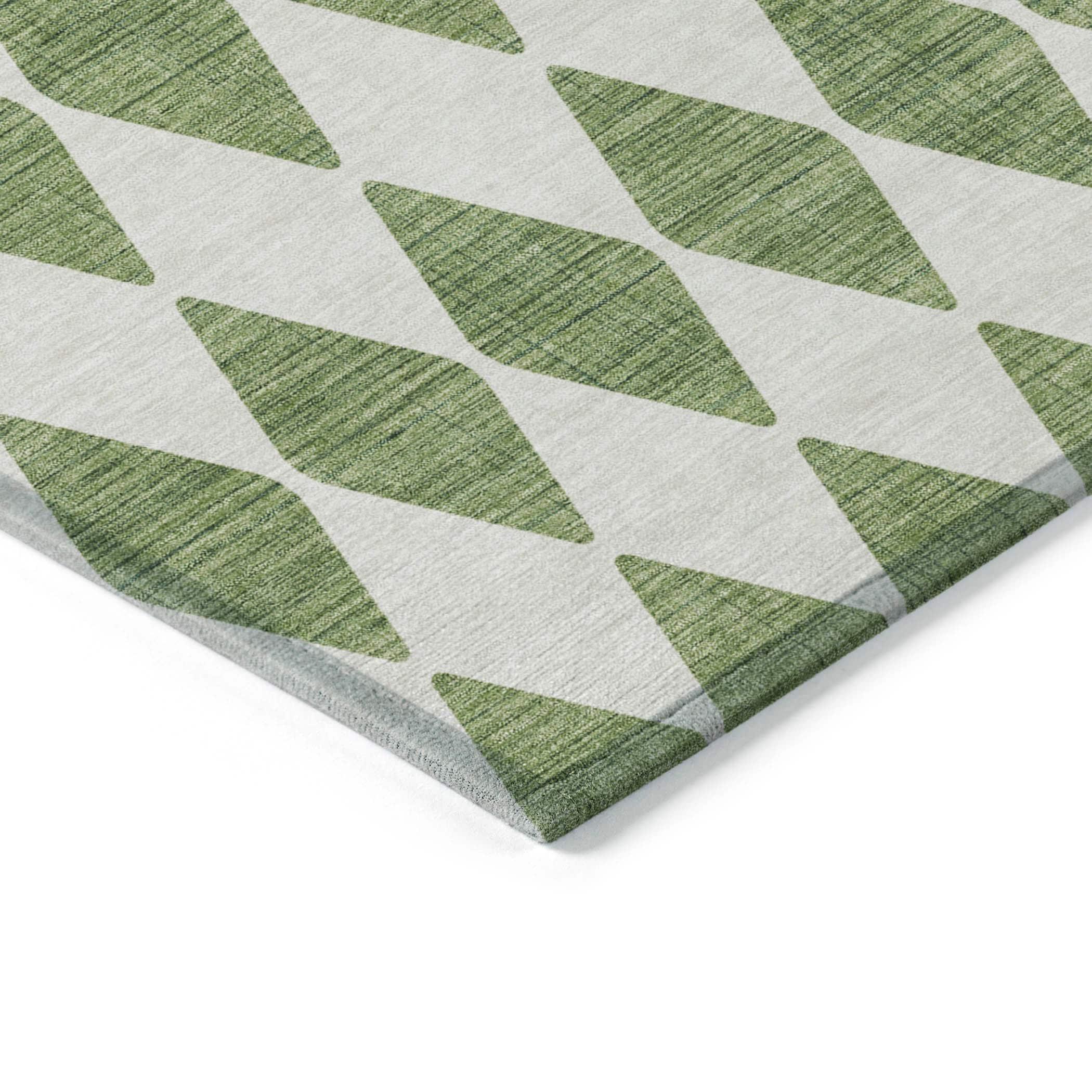 Addison Rugs Chantille Indoor/Outdoor Transitional Diamonds Green Washable Runner Rug, 2'3" x 7'6"