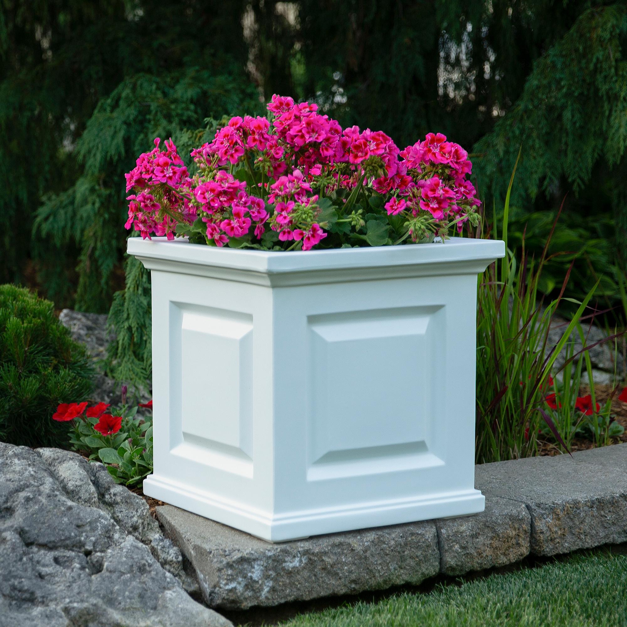 Mayne Inc. Nantucket Square Resin Planter Box with Water Reservoir