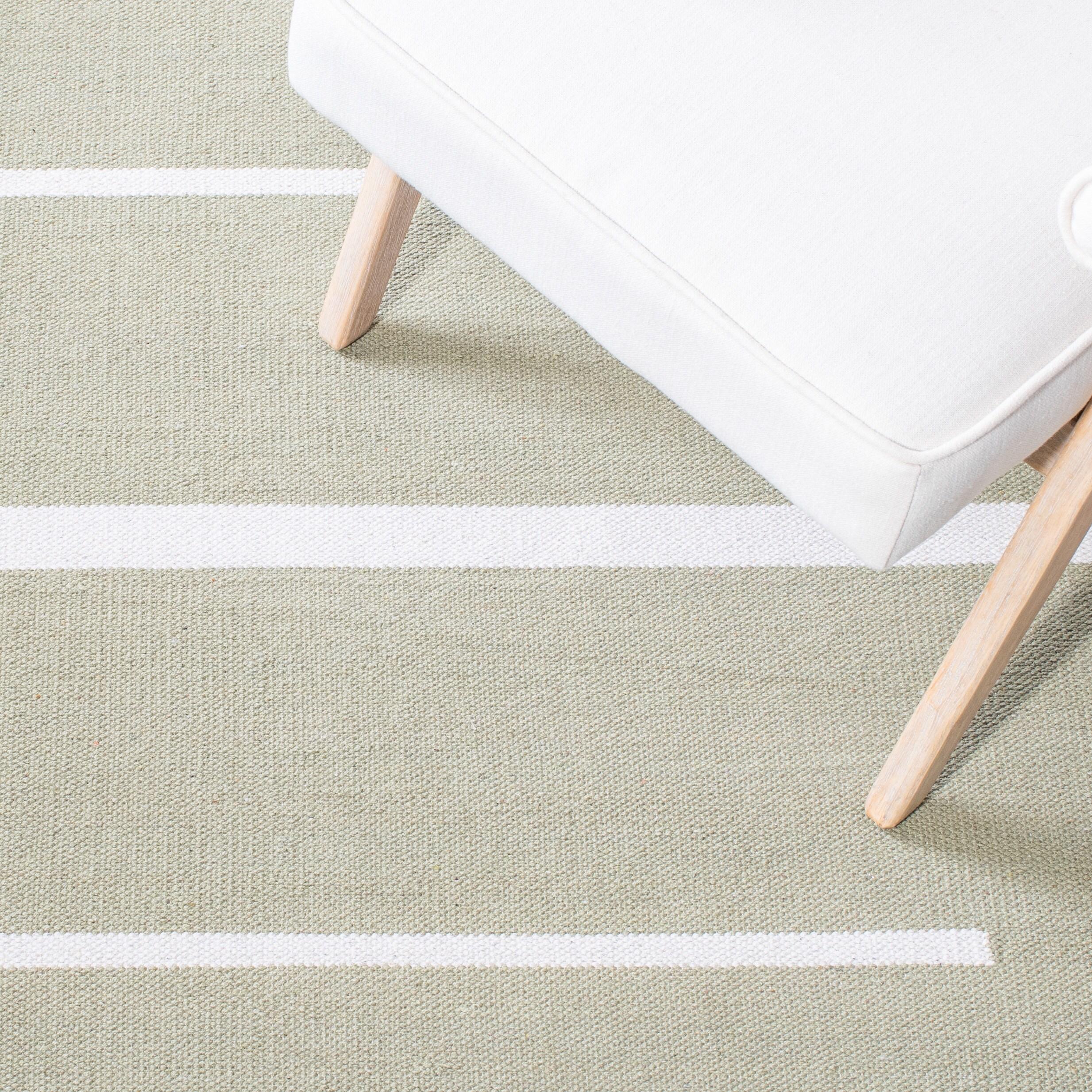 SAFAVIEH Montauk Oswald Geometric Striped Cotton Area Rug, Ivory/Light Green, 6' x 6' Square