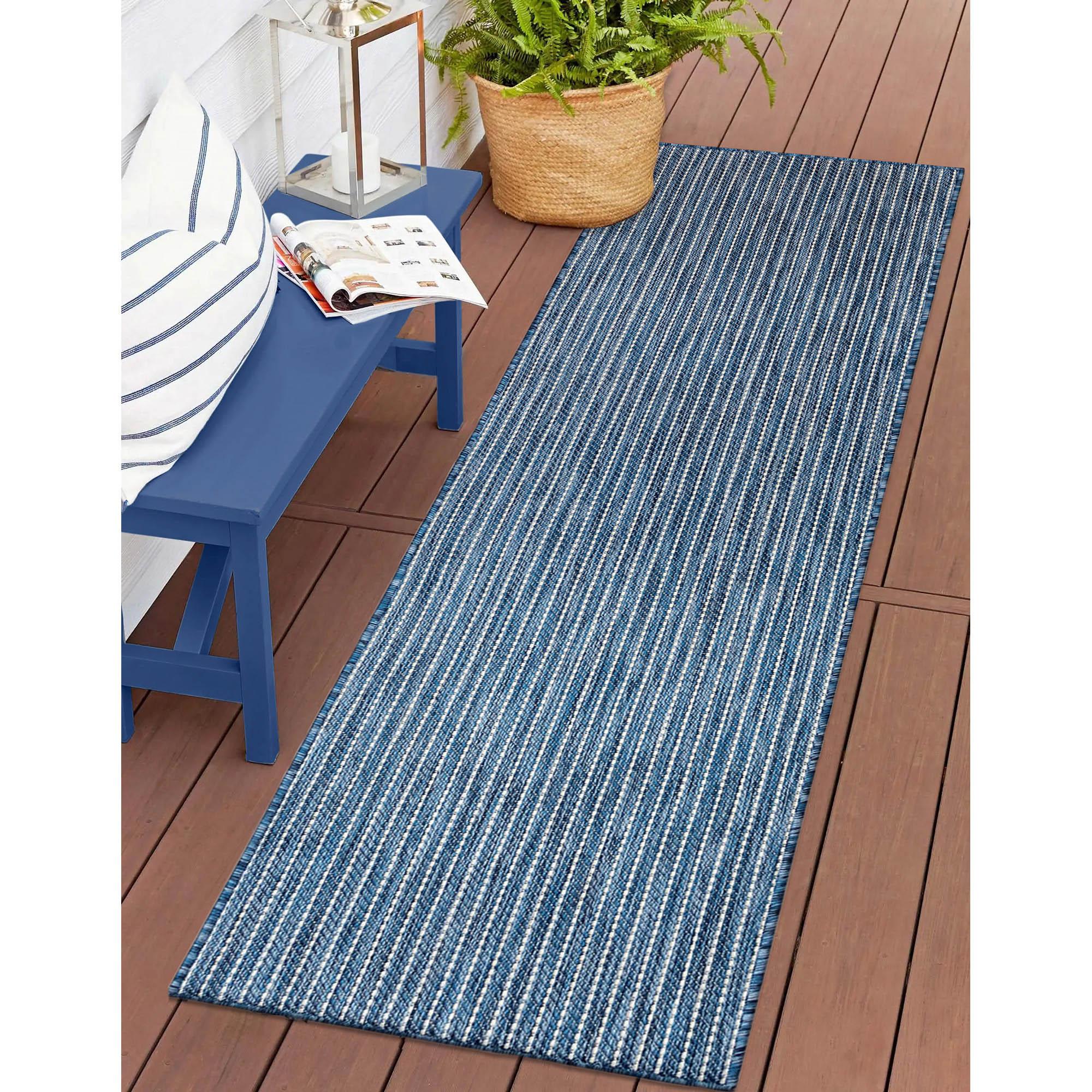 Liora Manne Carmel Texture Stripe Indoor/Outdoor Rug Navy 1'11" x 4'11"