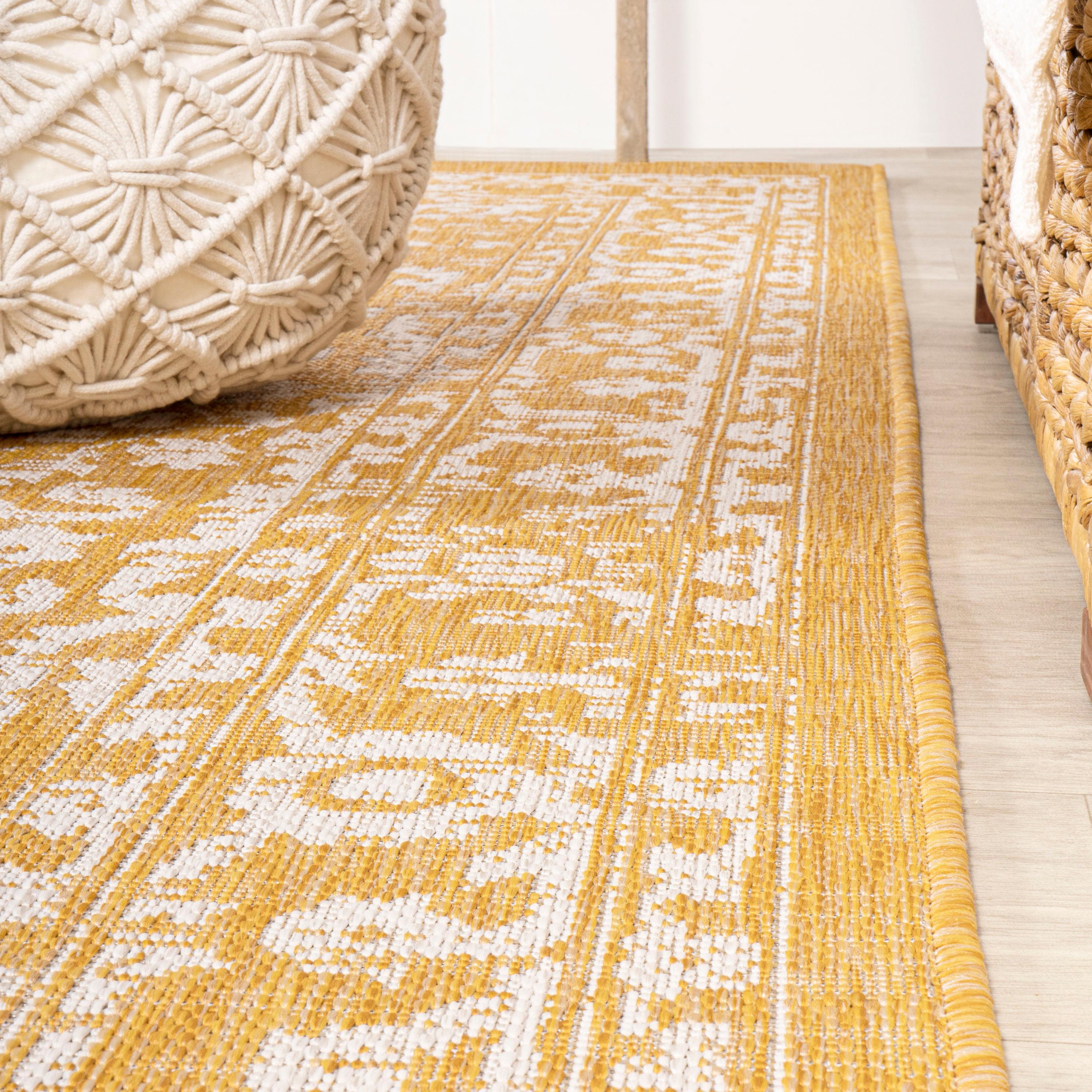 5' x 8' Malta Bohemian Medallion Textured Weave Indoor/Outdoor Area Rug, Yellow/Cream - JONATHAN Y