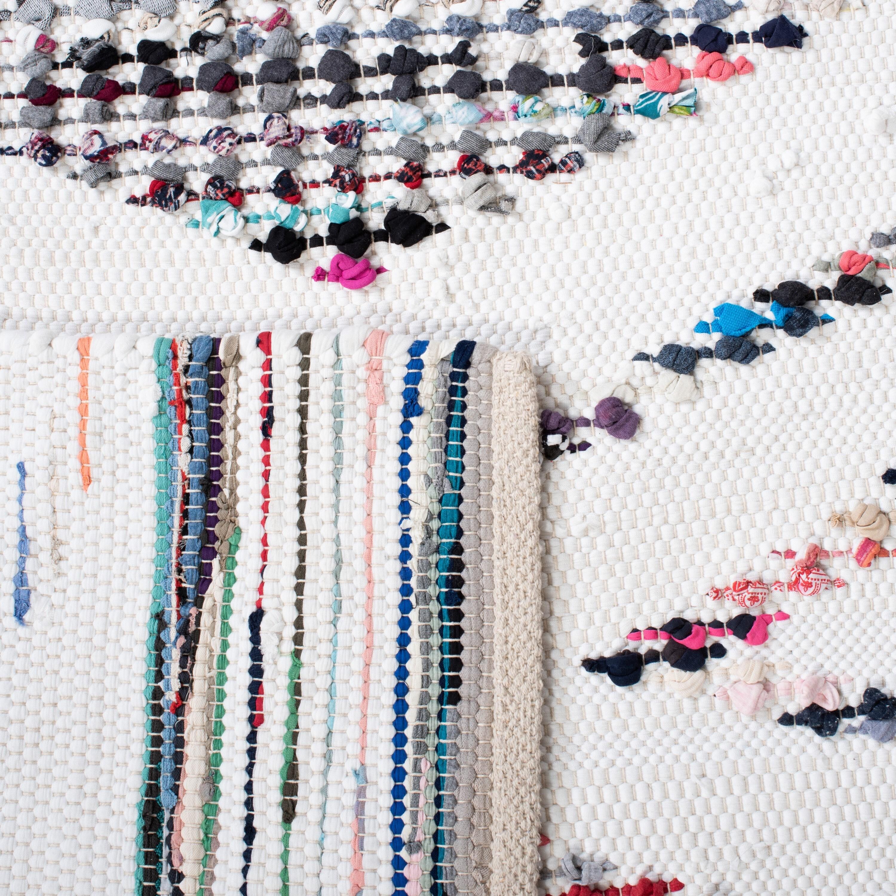 Montauk MTK816 Hand Woven Area Rug - Ivory/Black - 4'x6' - Safavieh.