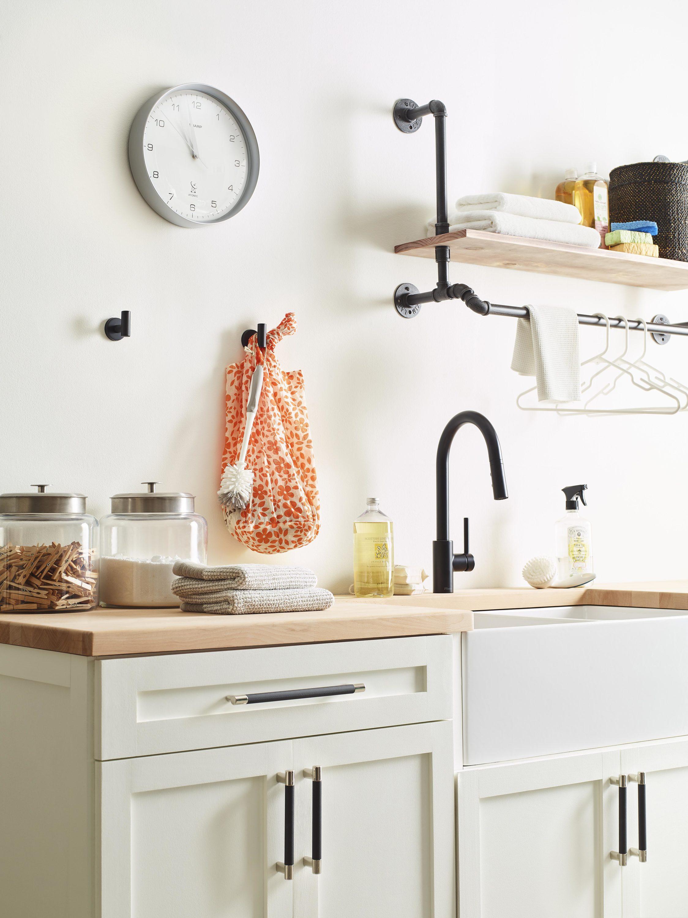 Arrondi™ Wall Mounted Robe Hook