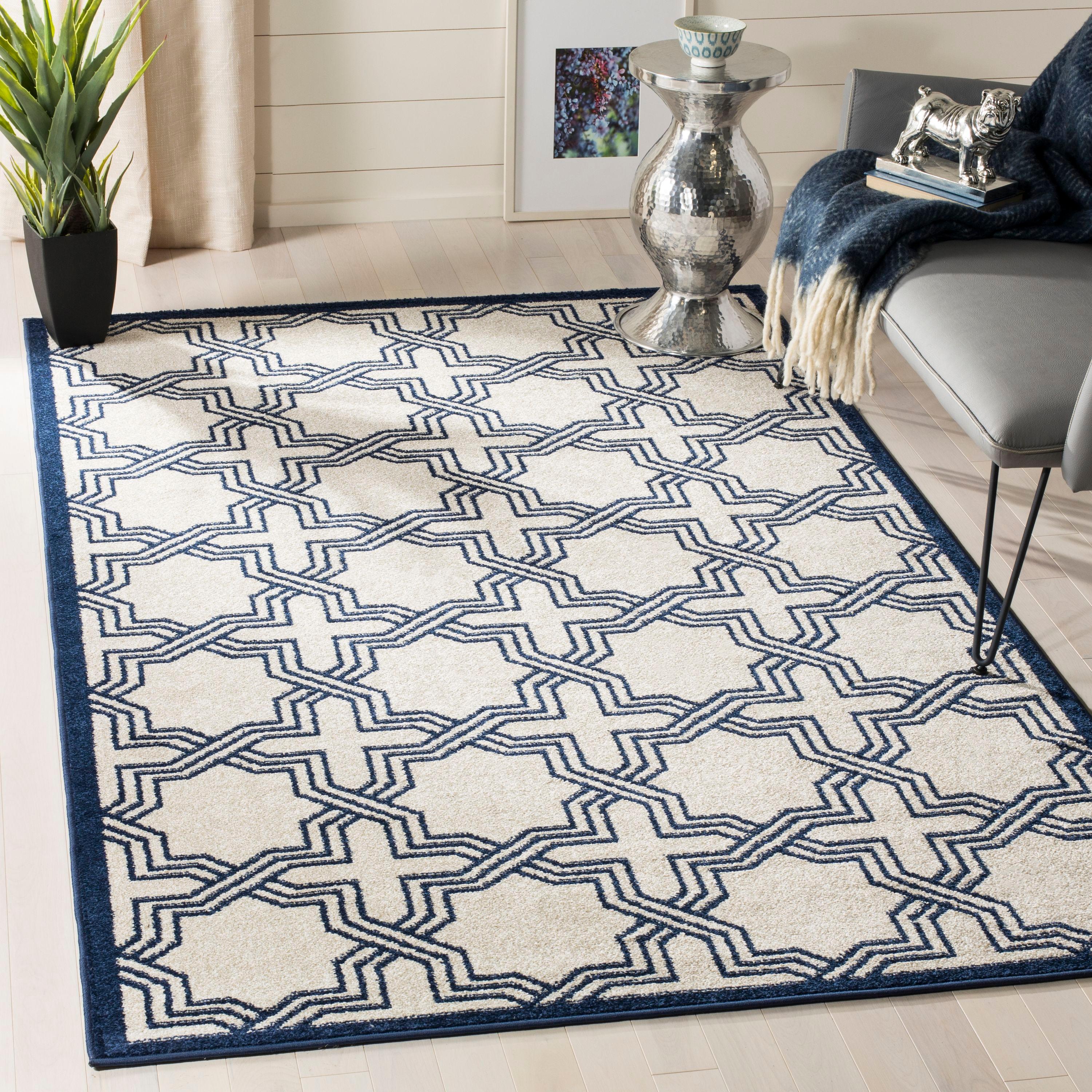 Amherst AMT413 Power Loomed Area Rug - Ivory/Navy - 7'x7' - Safavieh.