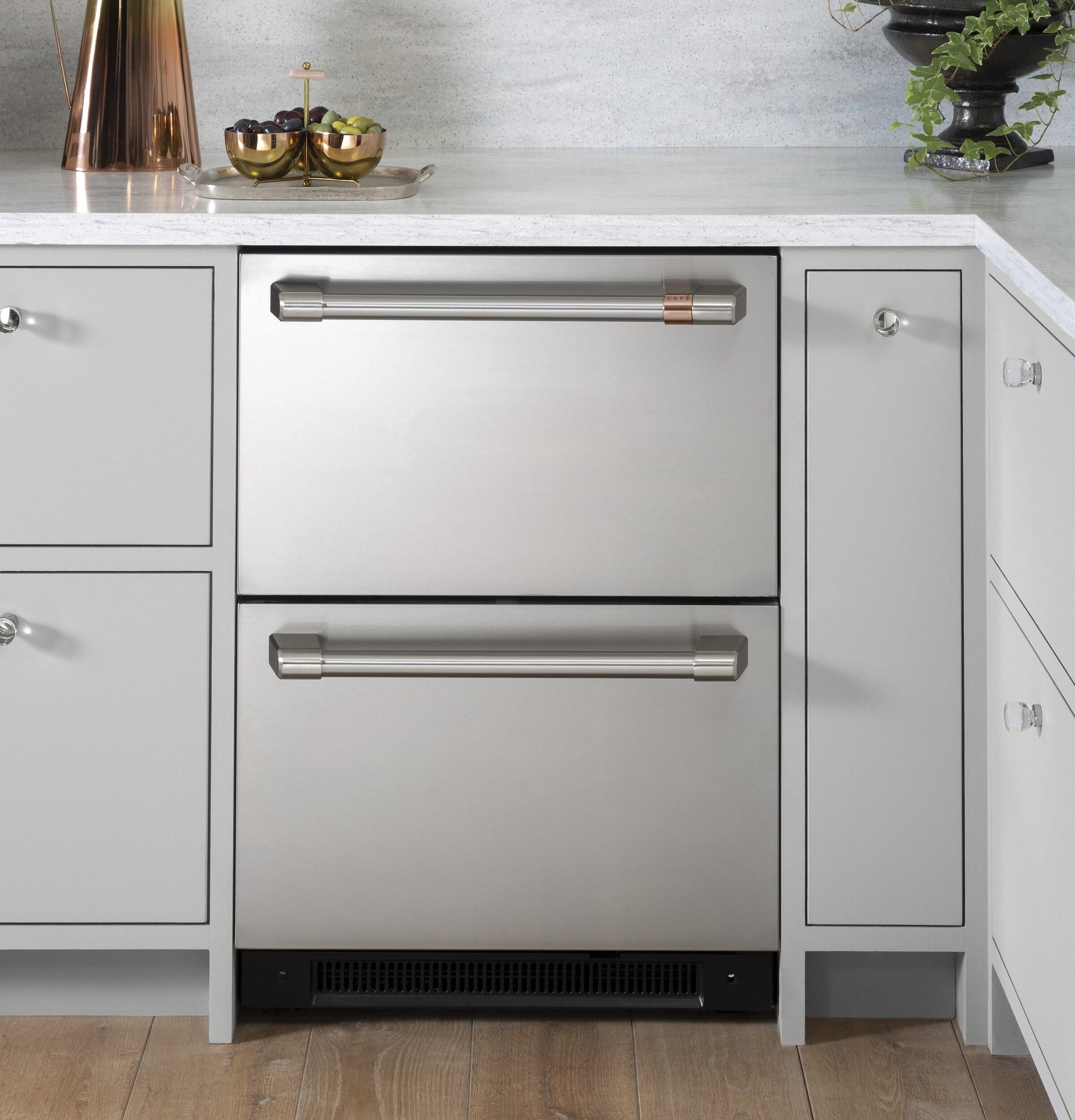 5.7 cu. ft. Undercounter Mini Fridge
