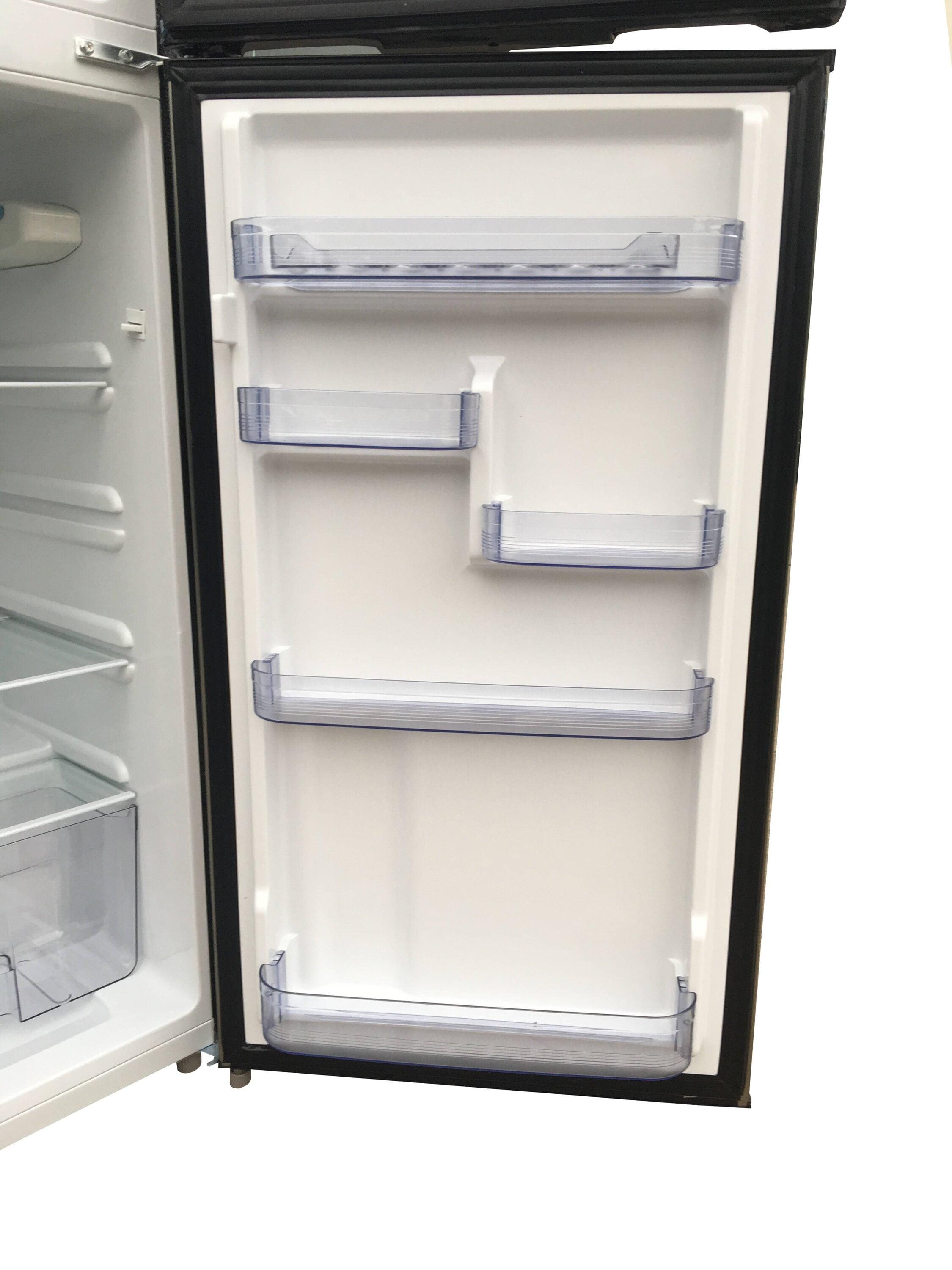 Frigidaire 7.5 cu ft top-Mount Refrigerator - Platinum: Stainless Steel, Freestanding, Adjustable Shelves, Reversible Door