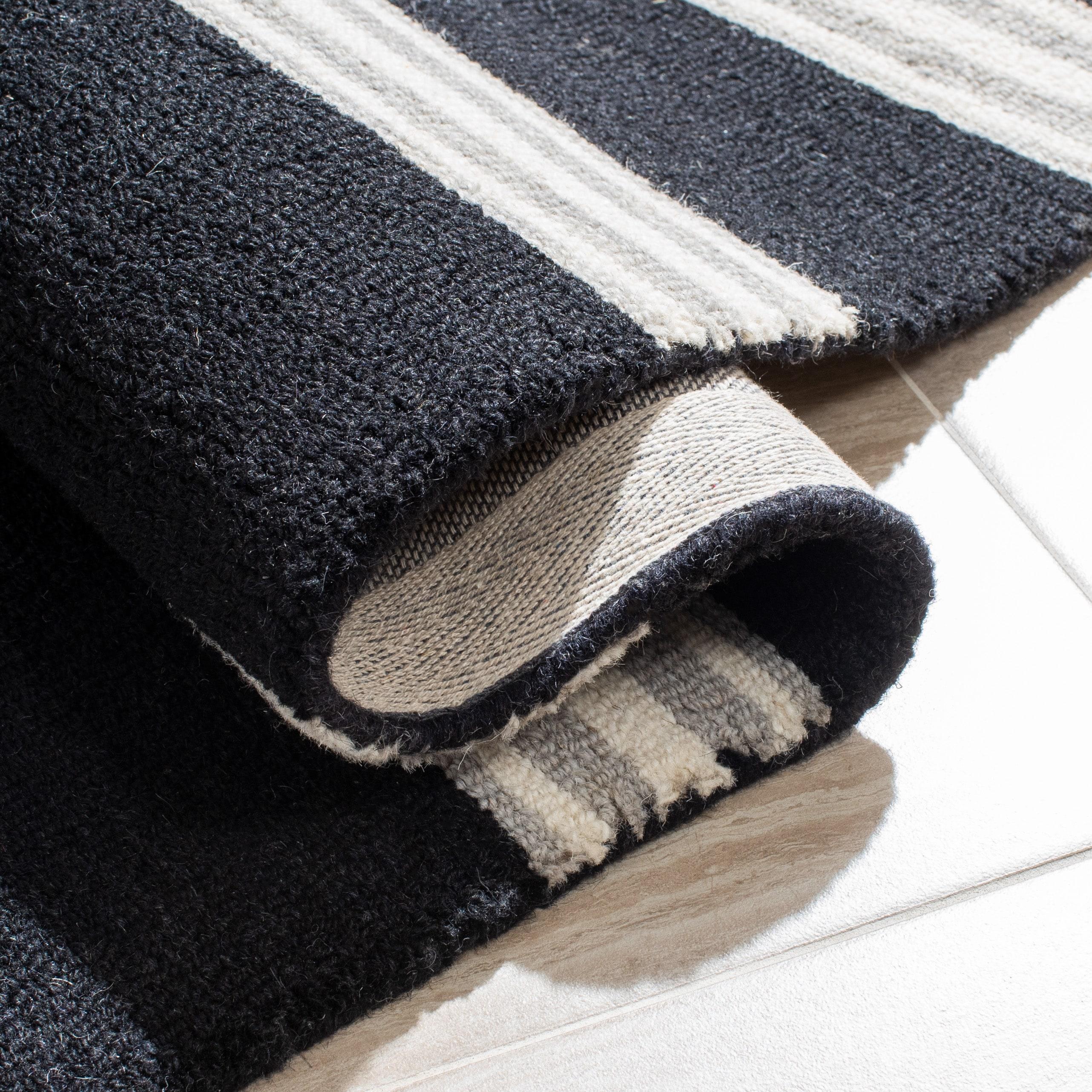 Montauk MTK712 Hand Woven Indoor Area Rug - Black/Ivory - 8'x10' - Safavieh