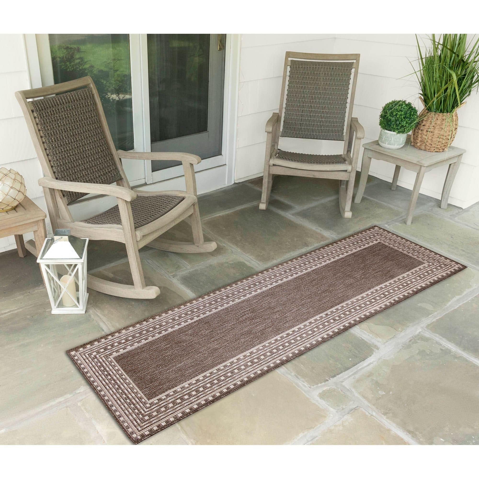Liora Manne Malibu Etched Border Indoor/Outdoor Rug Neutral 1'11" x 7'6"