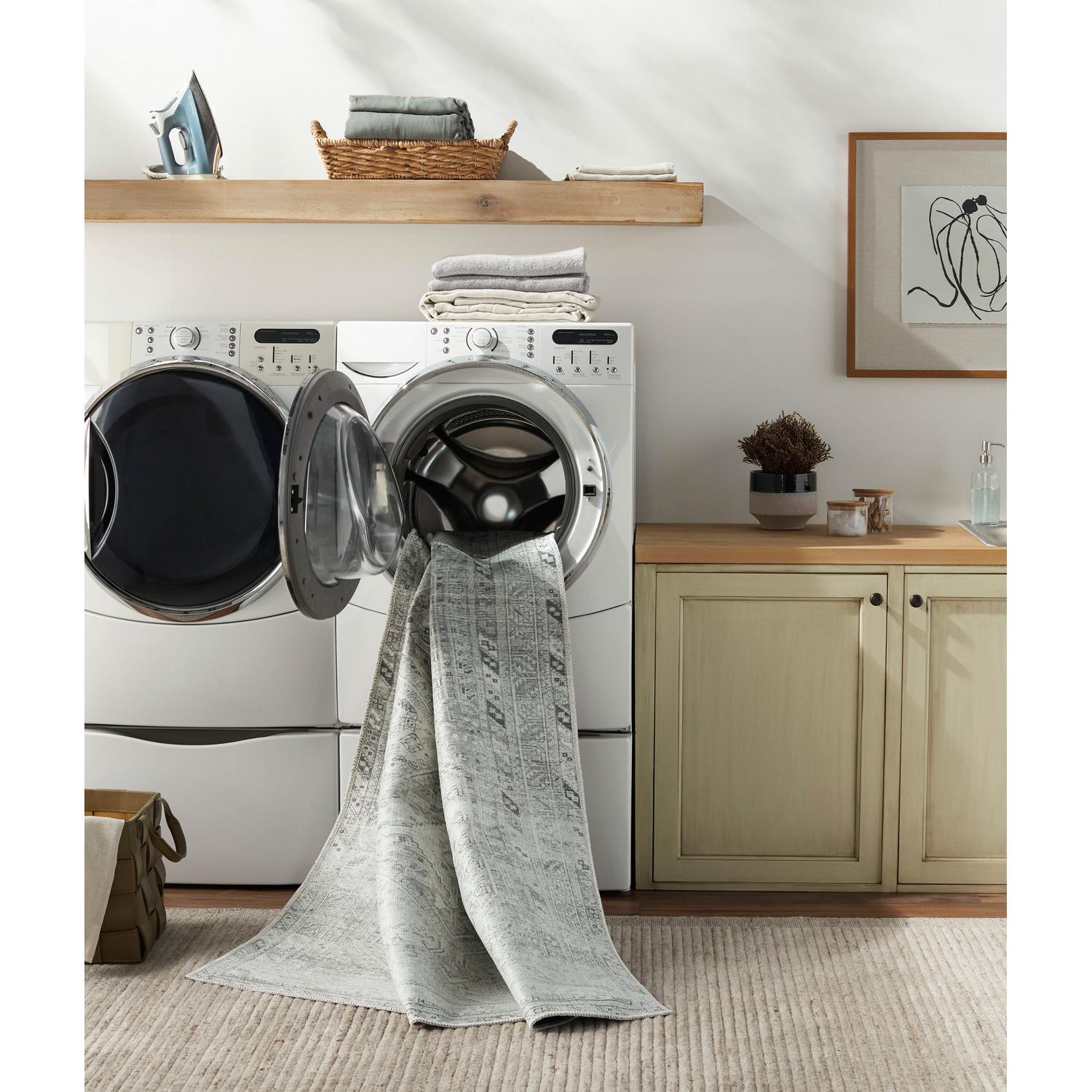 Cade Washable Rug - Gray / 2' x 2'11"