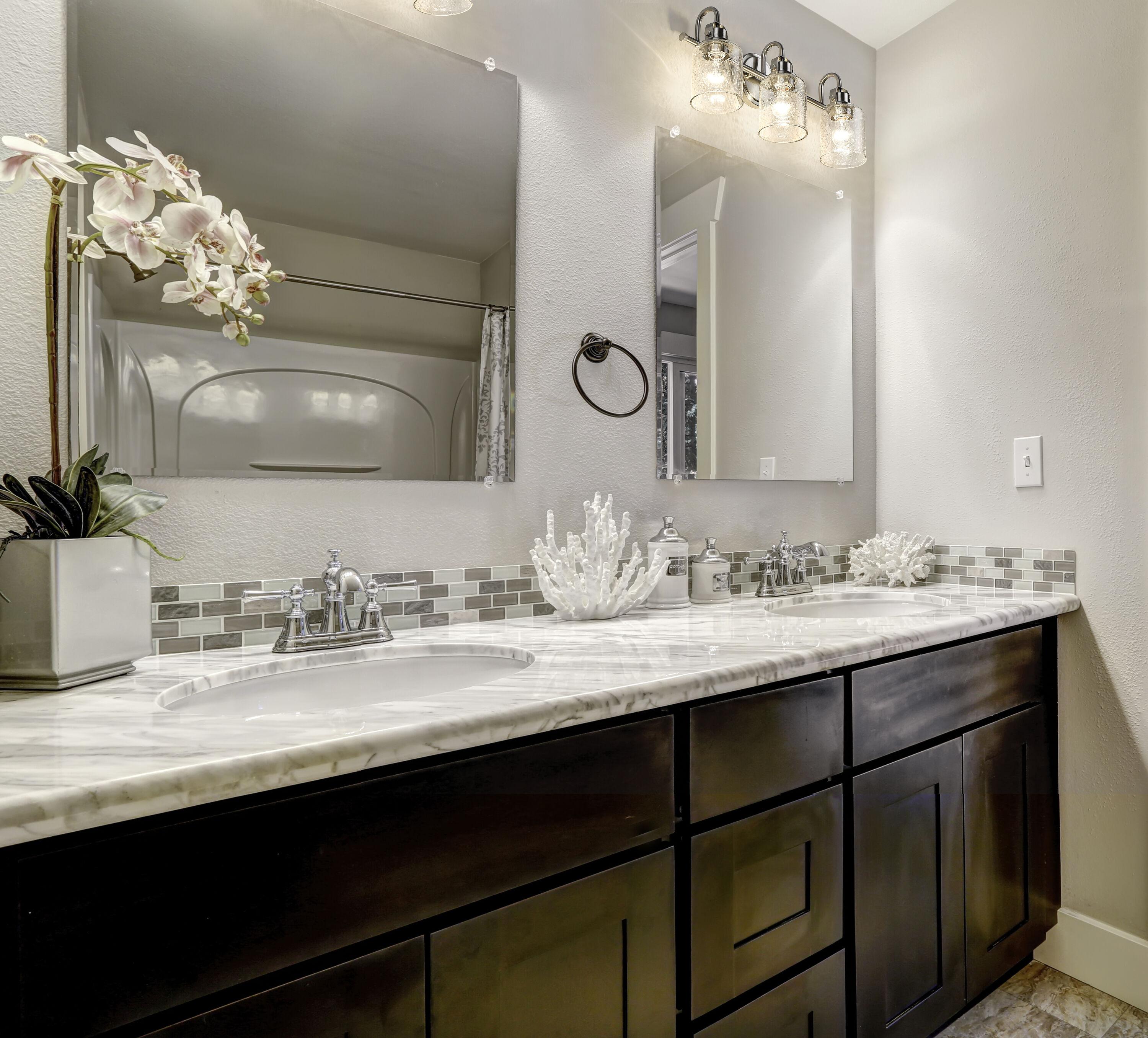 Z-Lite Kinsley 3 - Light Vanity in  Brushed Nickel
