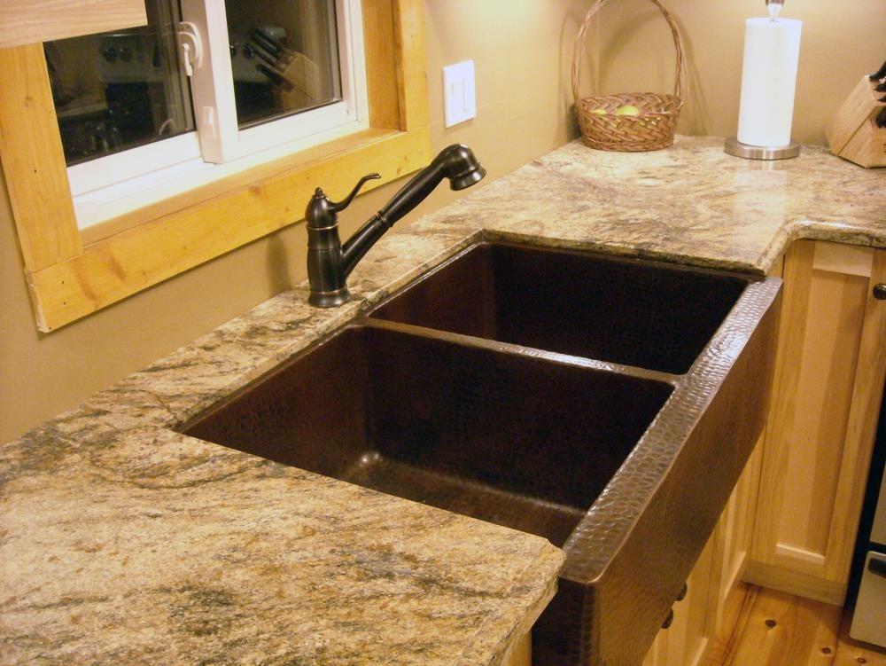 Premier Copper Products KA50DB33229 33" Hammered Copper Apron Front 50/50 Double Basin Kitchen Sink