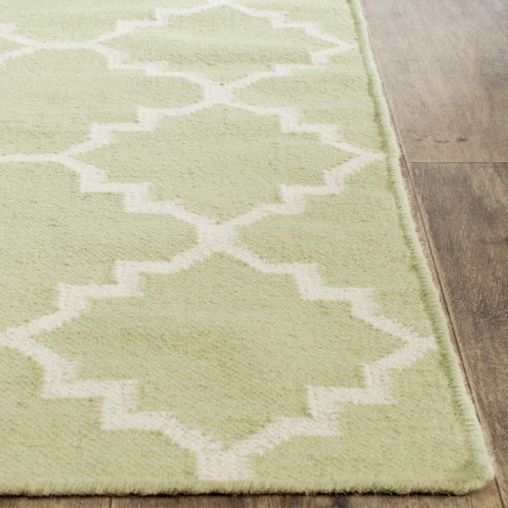 SAFAVIEH Dhurrie Brad Geometric Moroccan Wool Area Rug, Light Green/Ivory, 6' x 6' Square