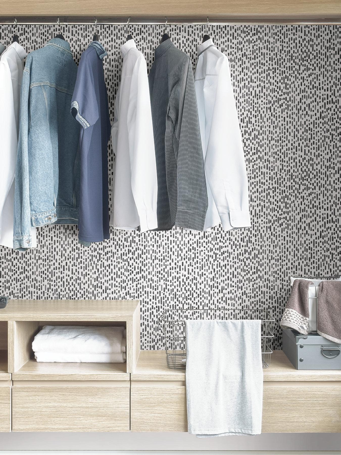 Djanira Peel & Stick Abstract Roll