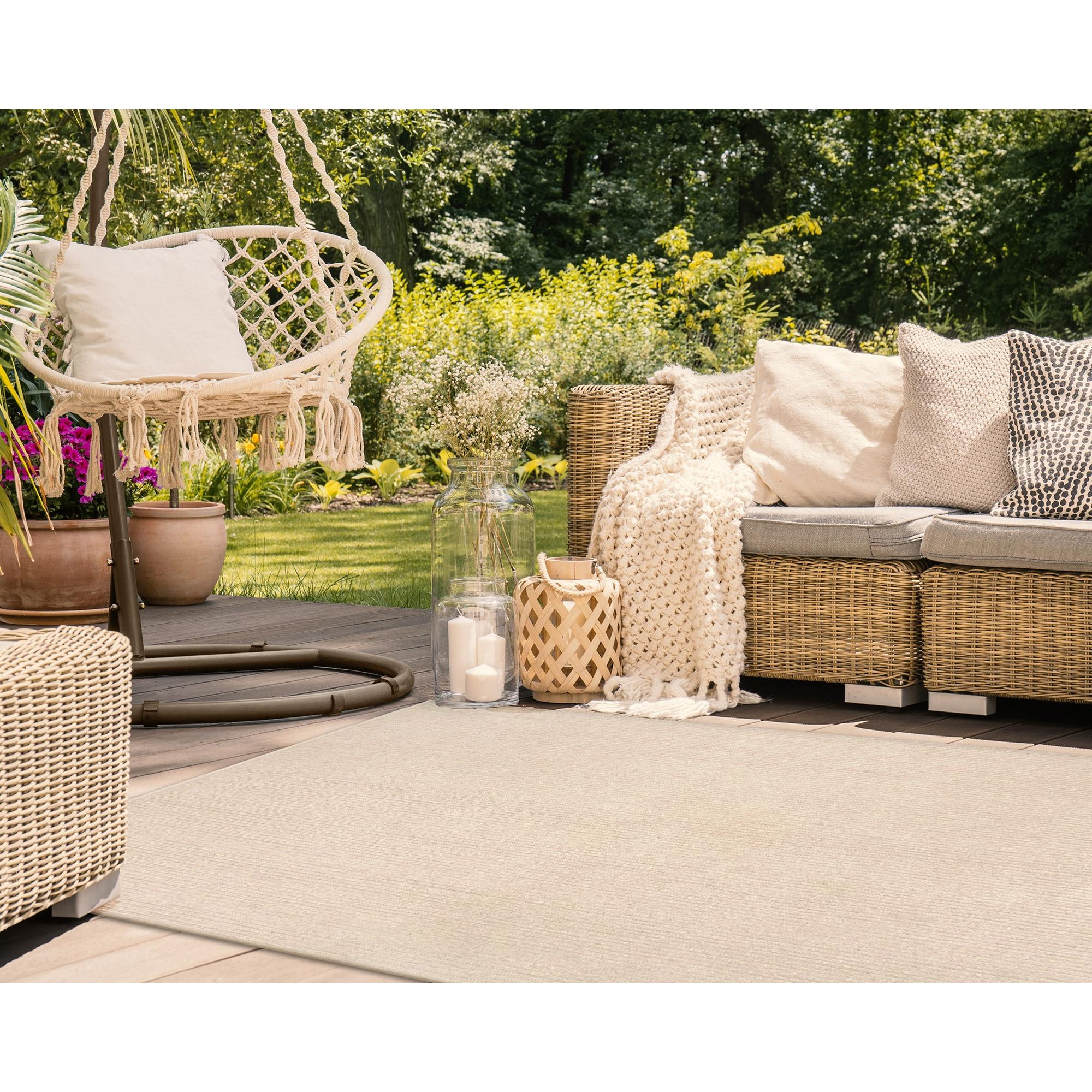 Liora Manne Calais Solid Indoor/Outdoor Rug Sand 3'6" x 5'6"