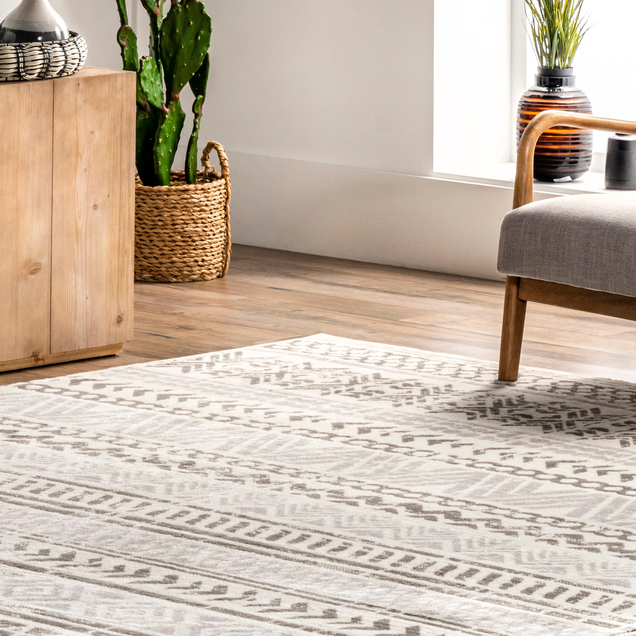 Nuloom Chloe Geometric 5x8 Indoor Area Rug for Living Room Bedroom Dining Room Kitchen, Light Grey/Ivory