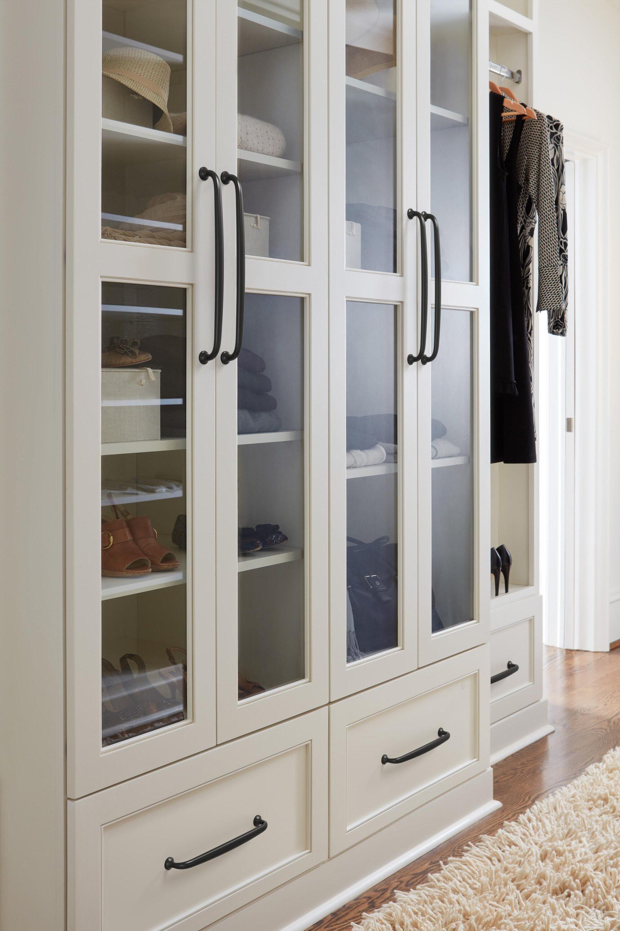 Renown 12" Center to Center Appliance Pull