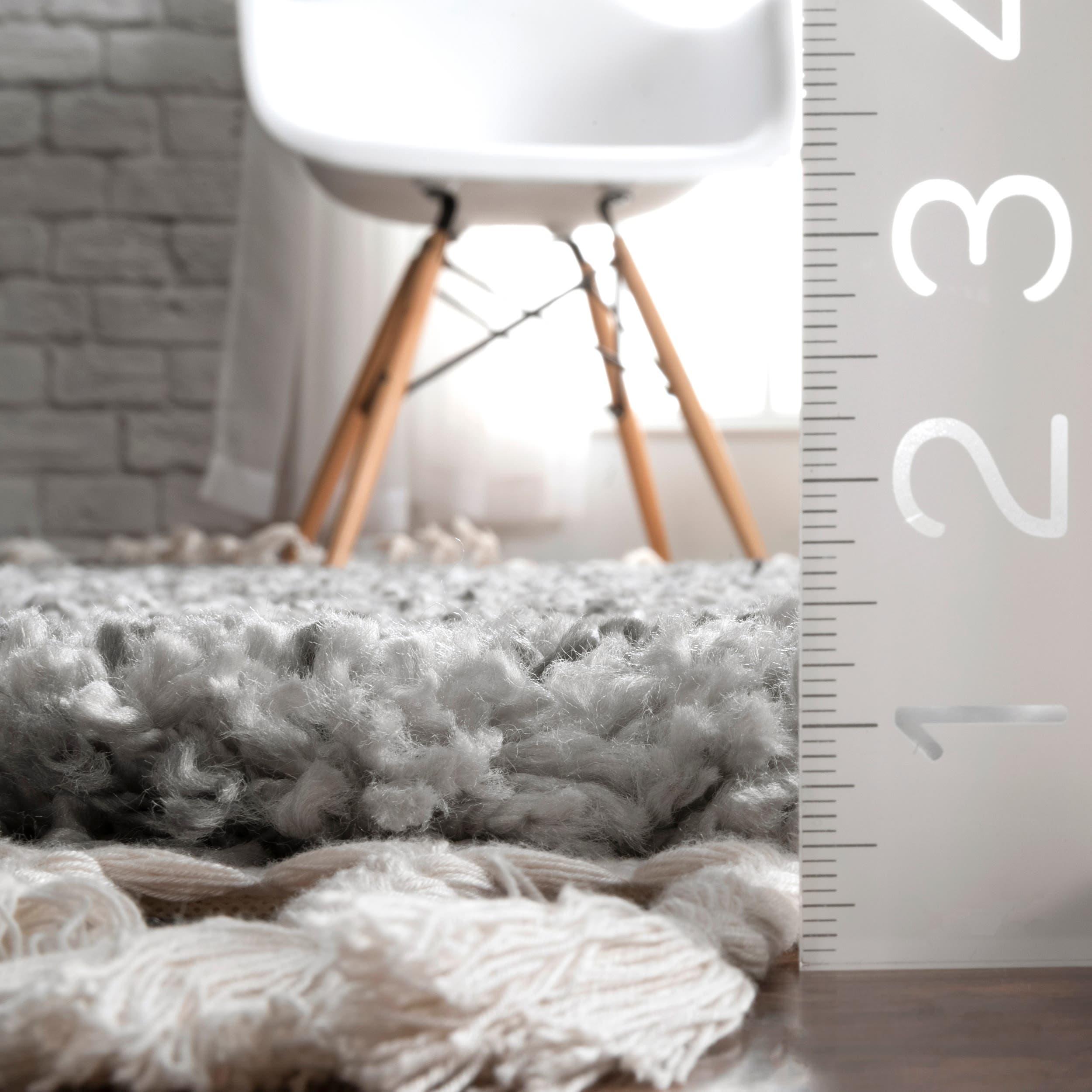 Nuloom Brooke Solid 2x3 Accent Shag Indoor Area Rug for Living Room Bedroom Dining Room Nursery Entryway, Grey/Ivory