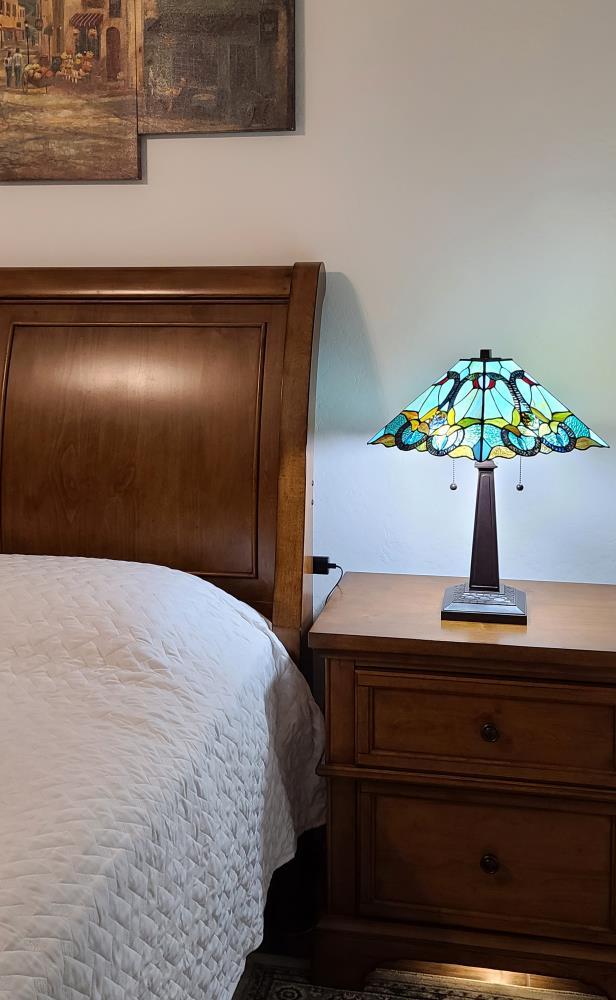 Amora Lighting Tiffany Style Table Lamp 20" Tall Stained Glass White Decor Nightstand Bedroom Handmade Gift