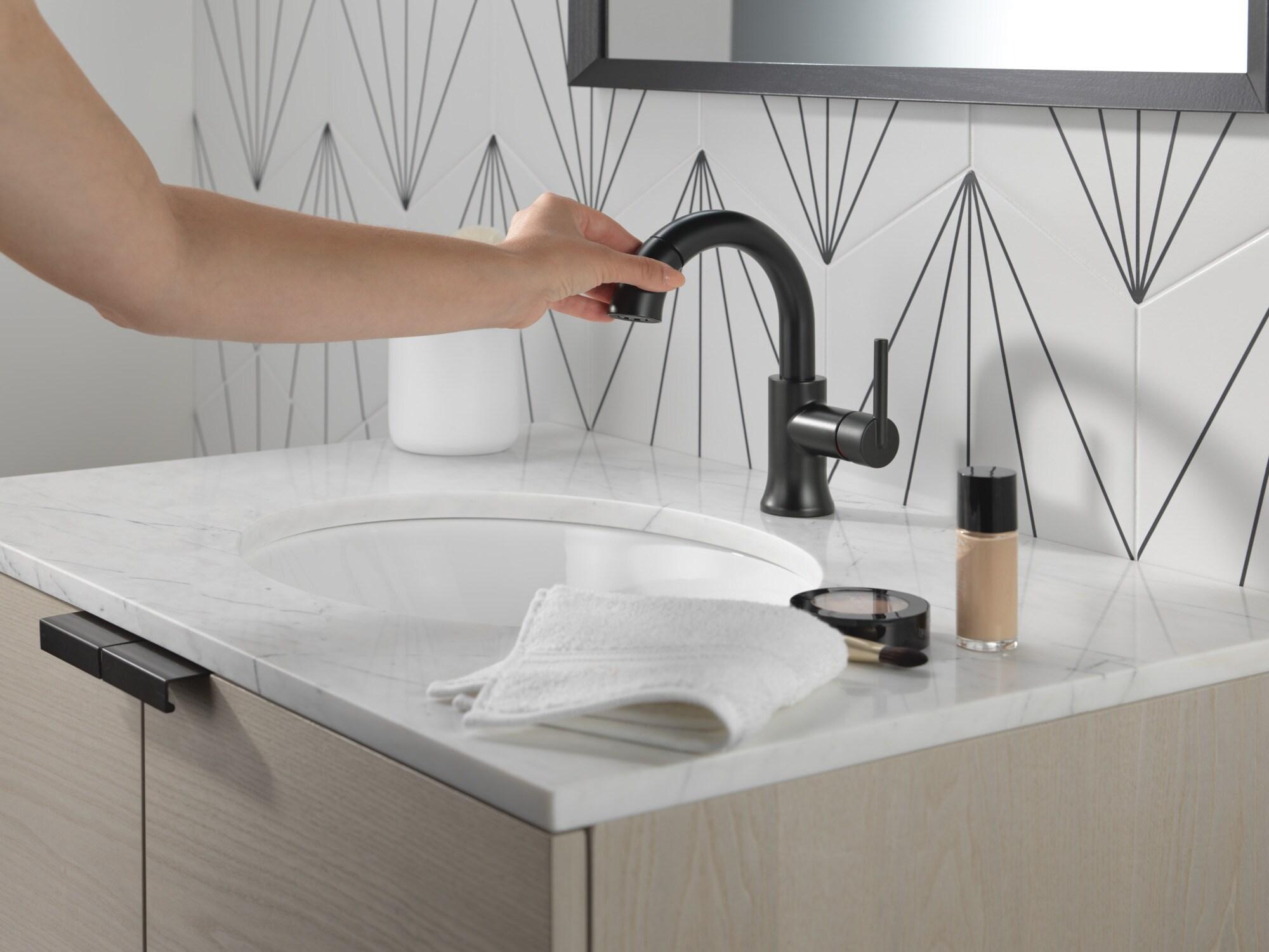 Trinsic Single Hole Pull Out Sprayer Bathroom Faucet, Single Handle Bathroom Sink Faucet