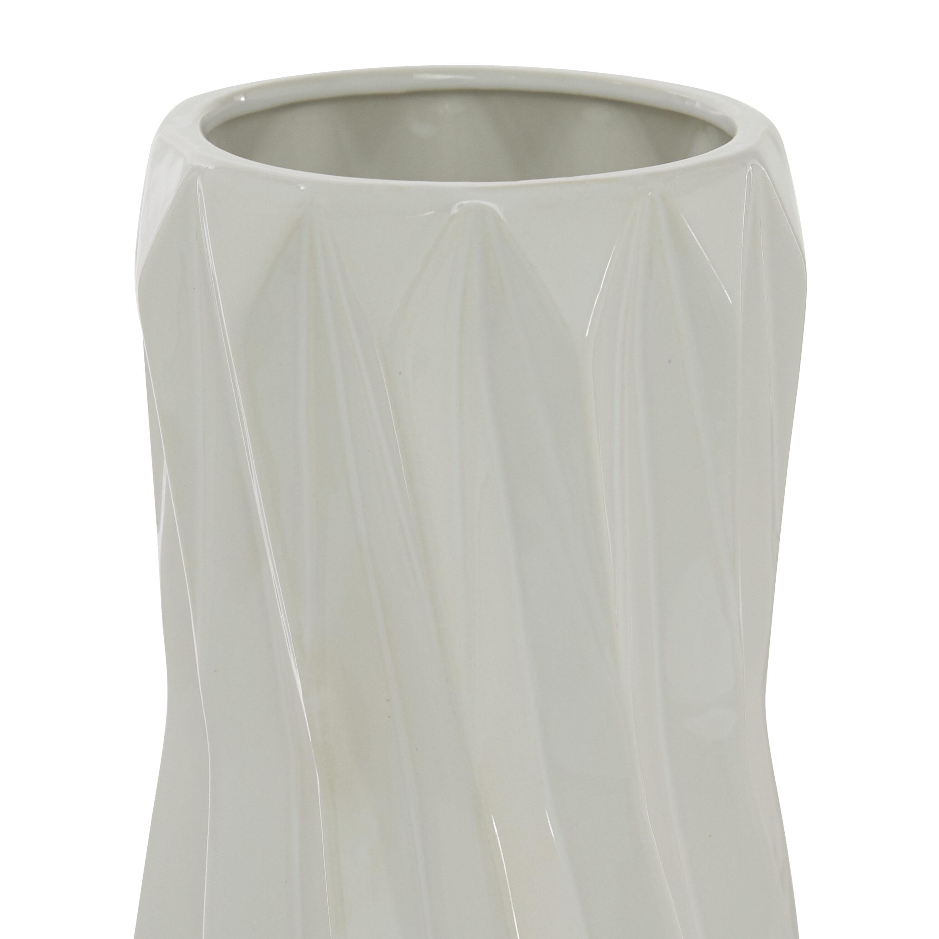 DecMode 16" Geometric White Ceramic Vase