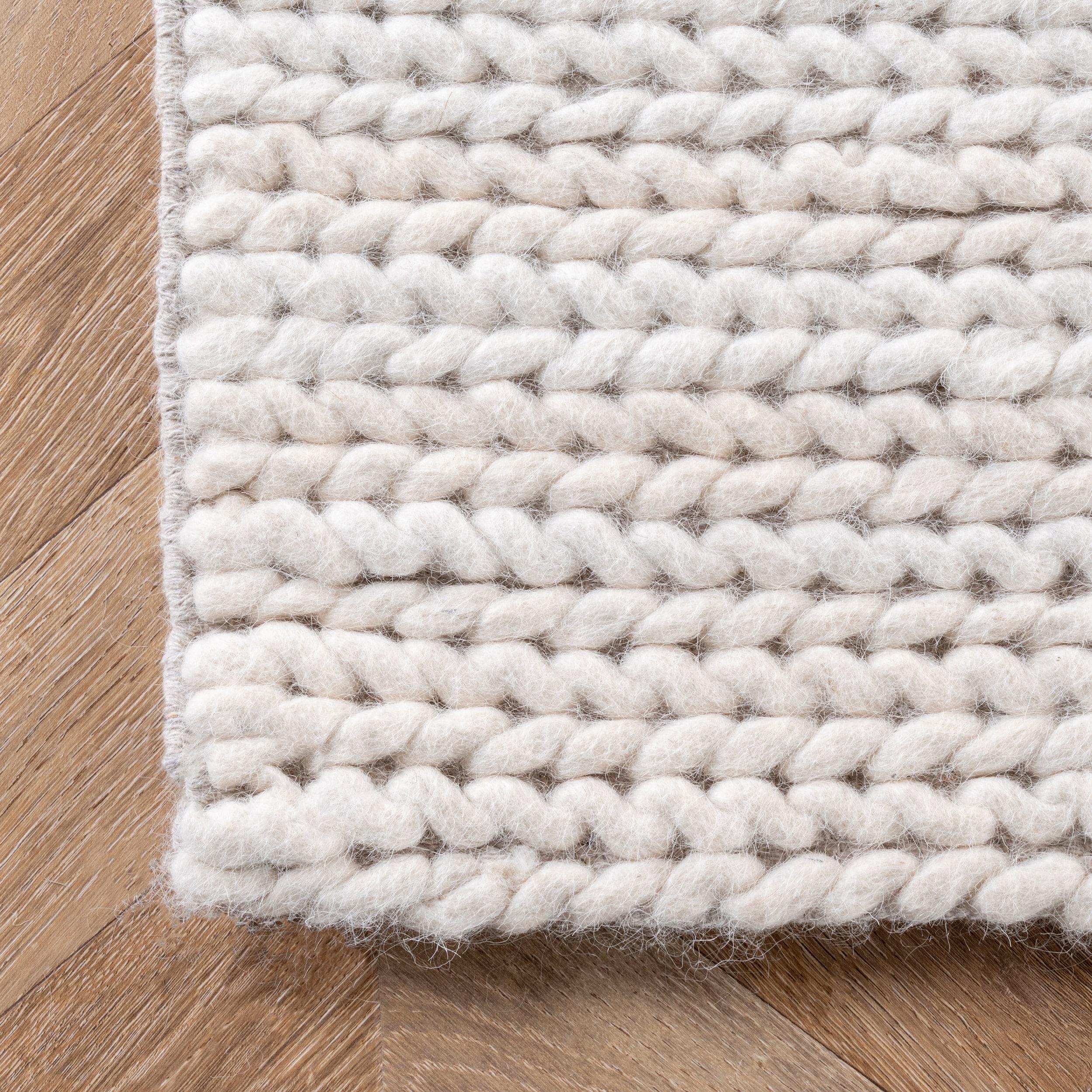 Caryatid Chunky Woolen Cable Off-White 6 ft. Round Rug