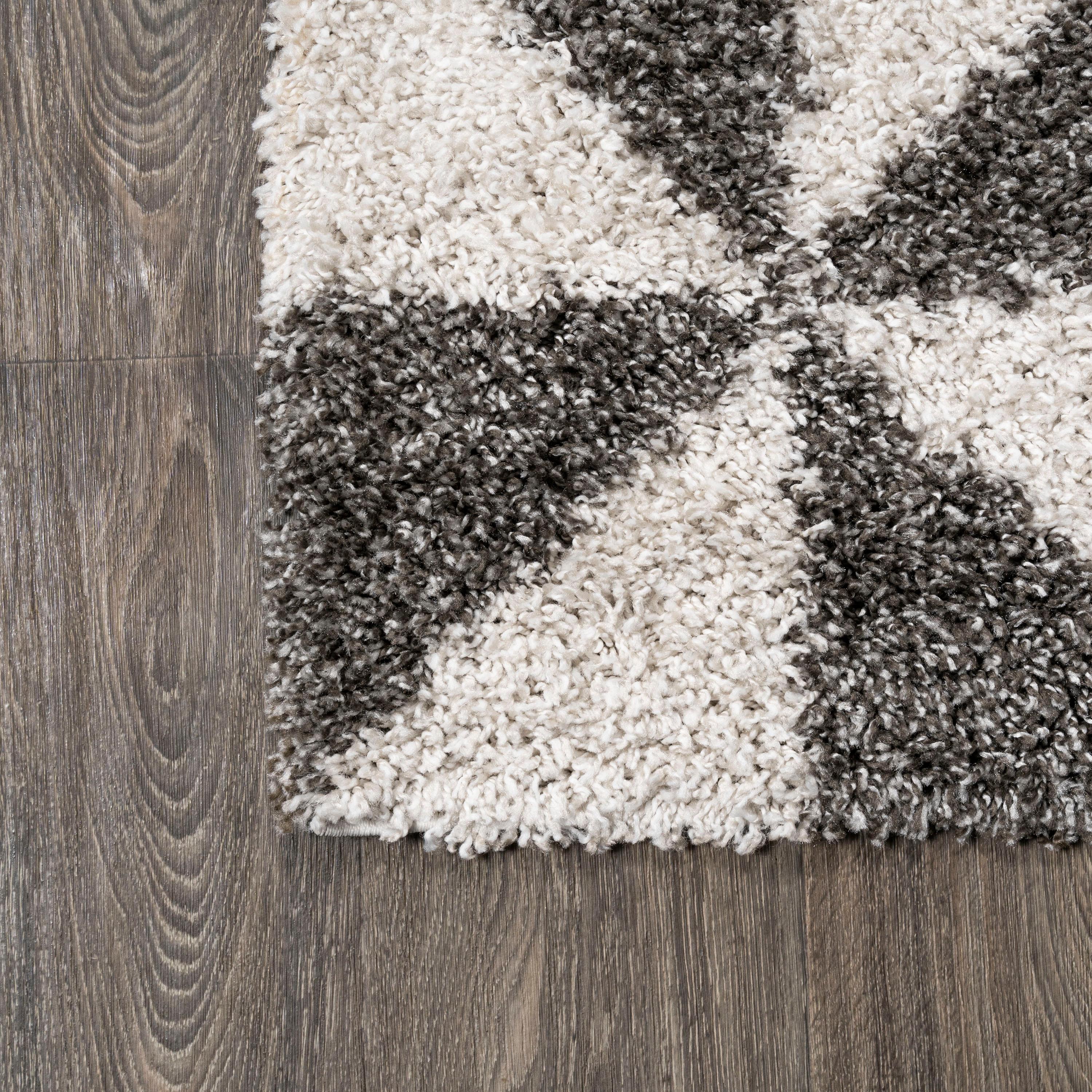 4'x6' Alcudia Geometric Shag Area Rug, Beige/Dark Gray - JONATHAN Y