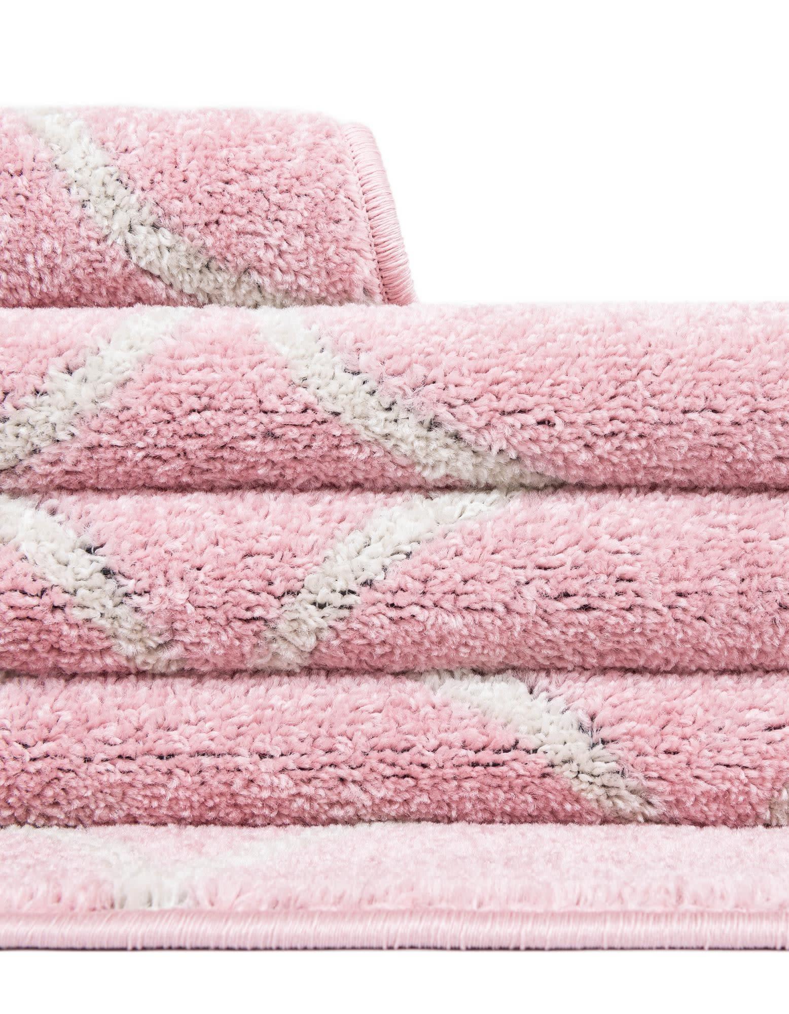 Unique Loom 4' 0 x 6' 0 Trellis Frieze Rounded Light Pink Area Rug