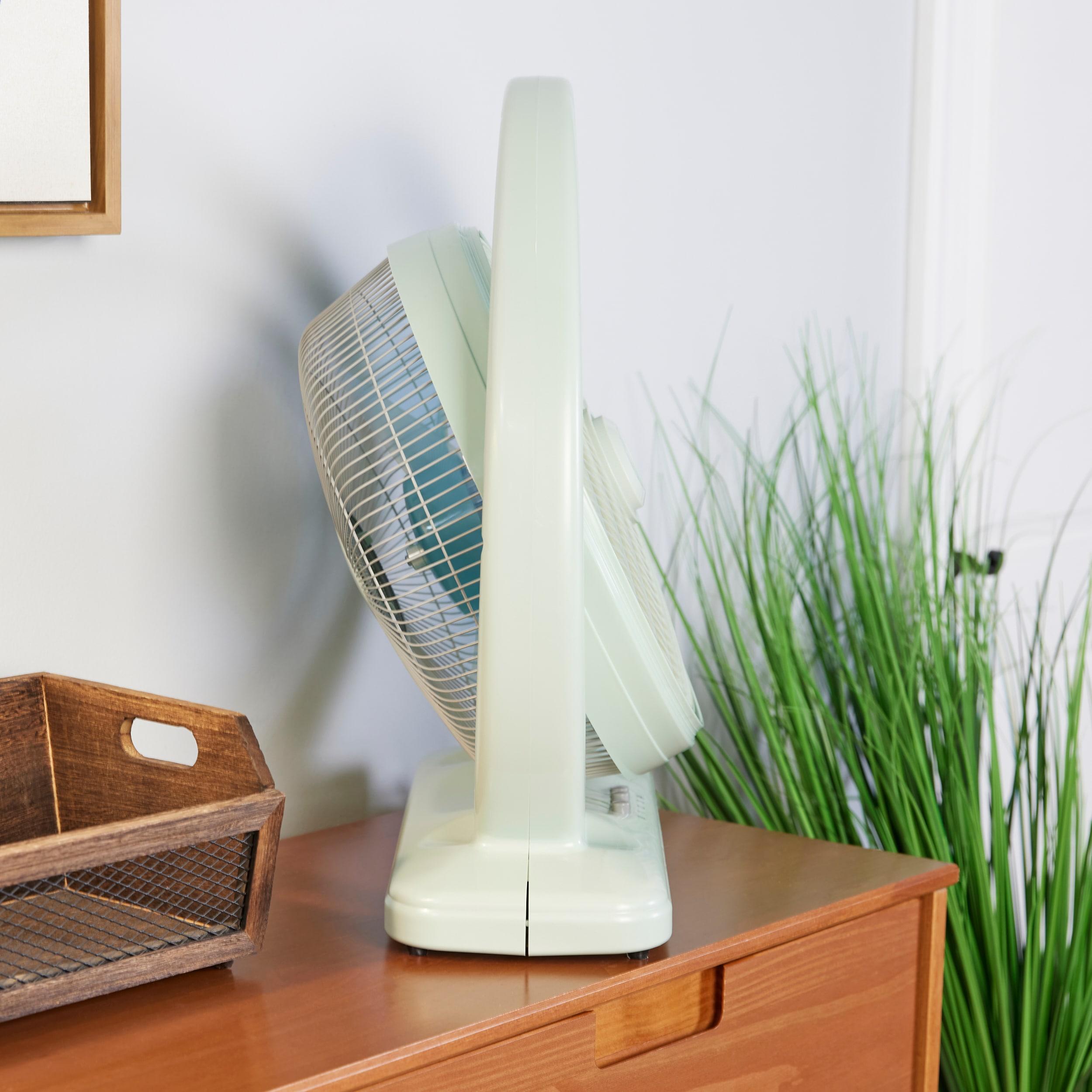 Sunpentown 14 in Powerful Air Delivery Box fan