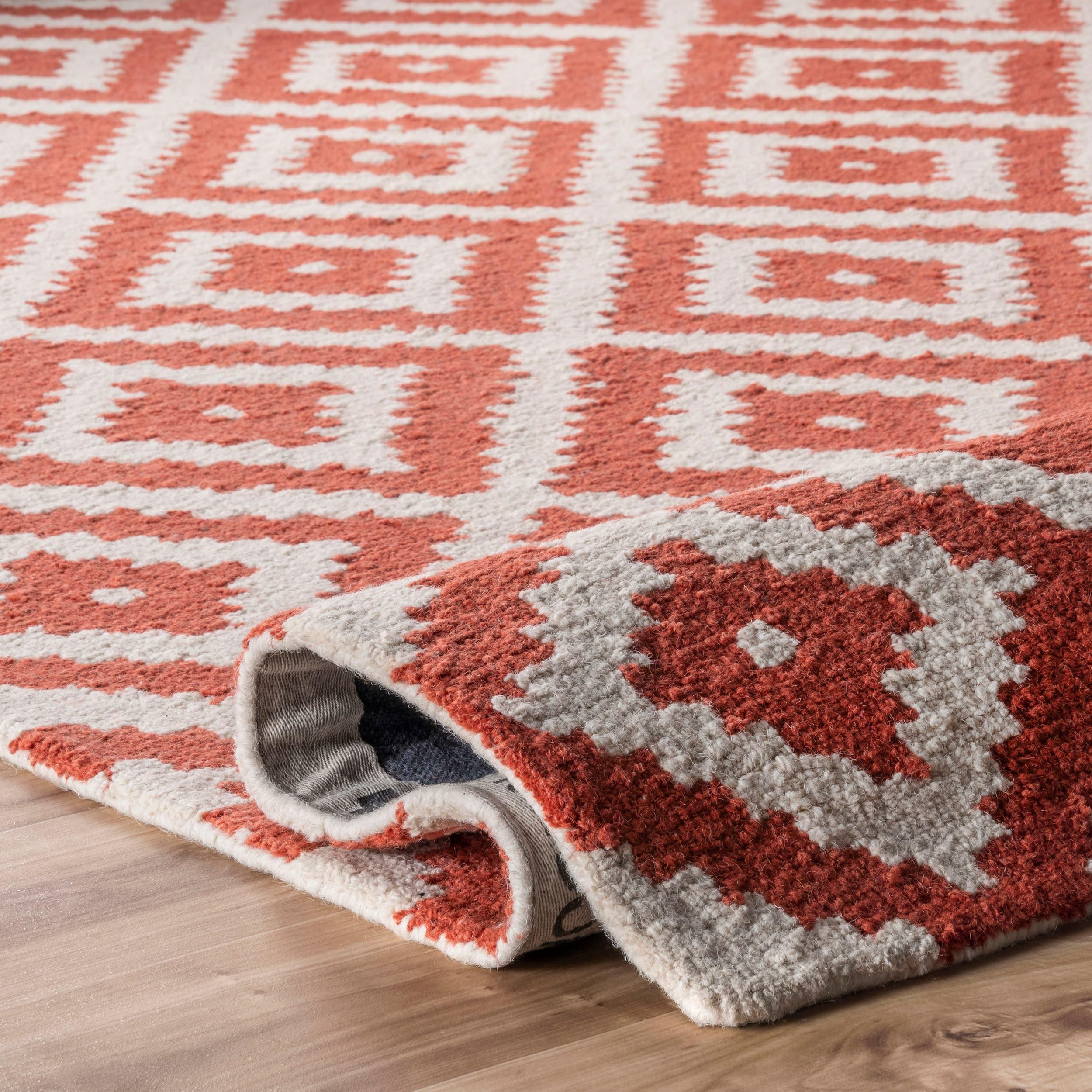 nuLOOM Kellee Hand Tufted Geometric Wool Area Rug