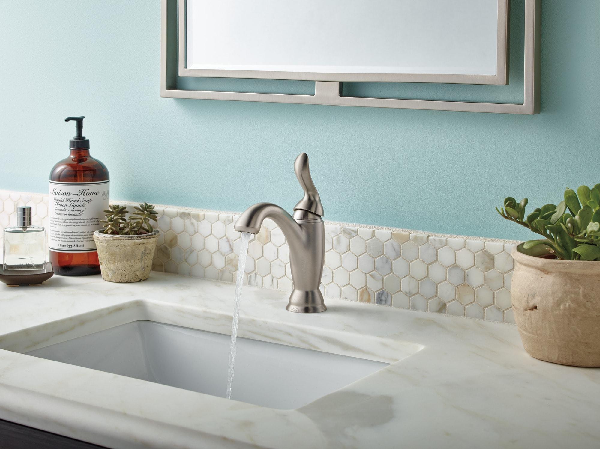 Linden™ Single Hole Bathroom Faucet with Drain Assembly and DIAMOND™ Seal Technology