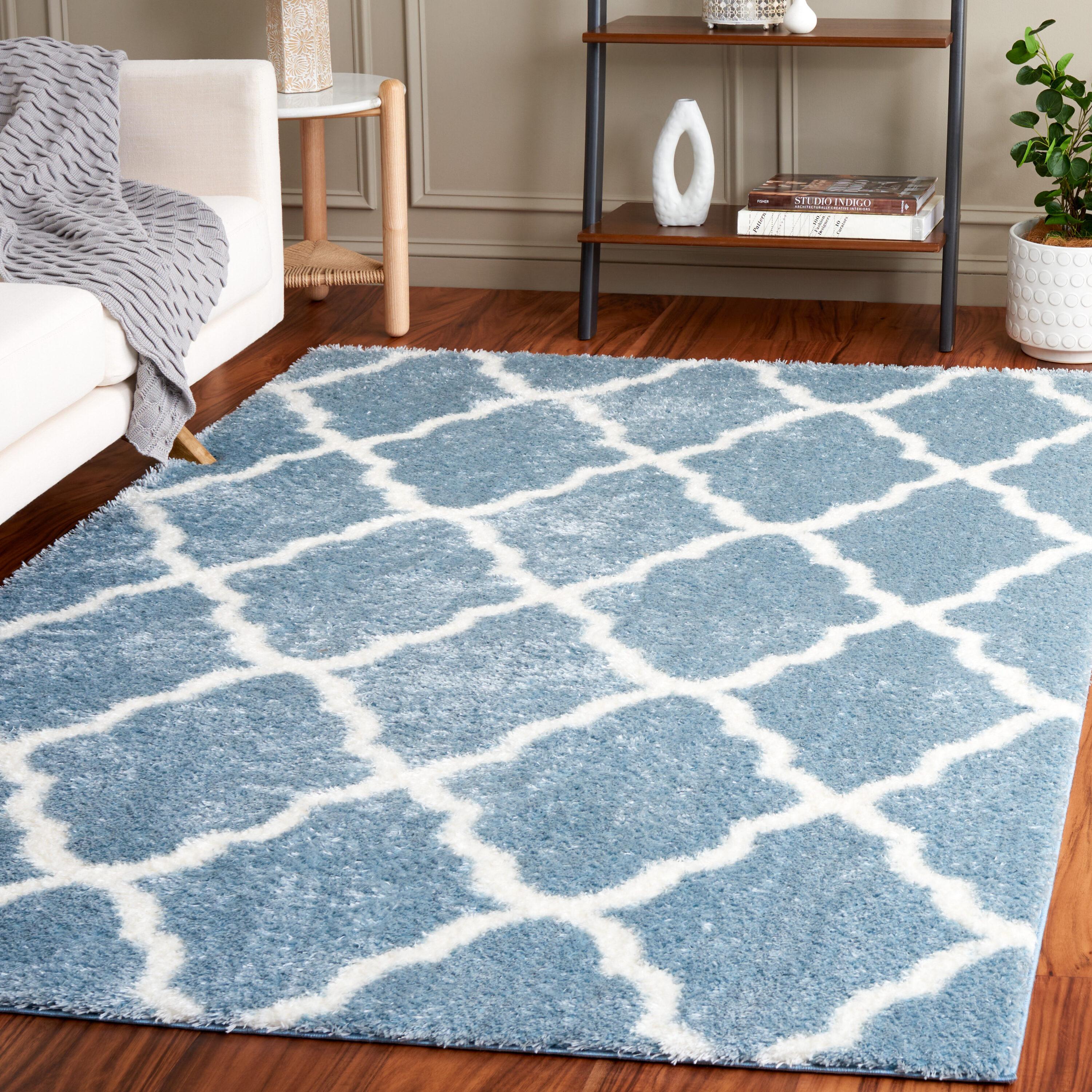 SAFAVIEH Tahoe Gerald Quatrefoil Shag Area Rug, 9' x 12', Blue/White