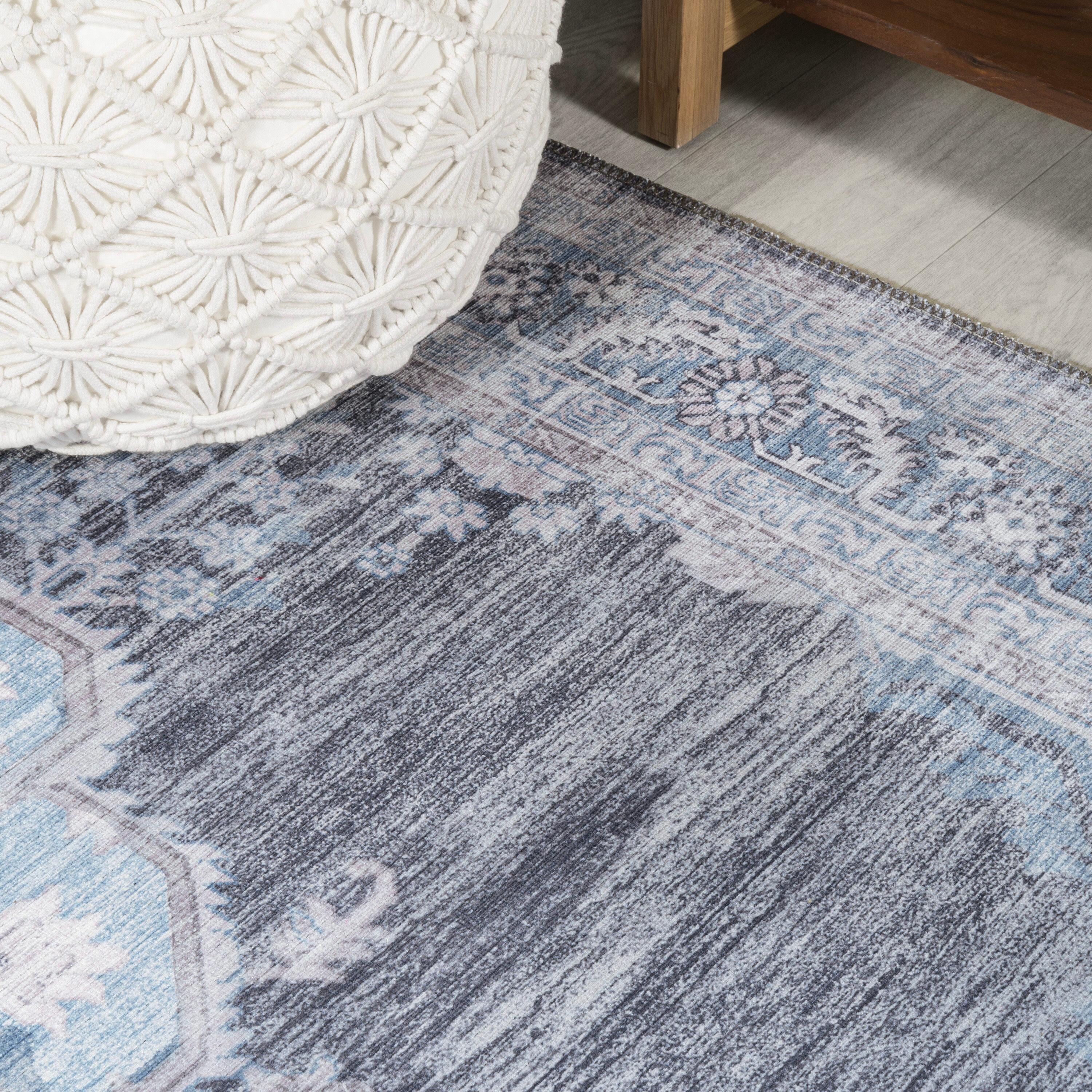 Wincer Chenille Cottage Medallion Machine-Washable Gray/Blue/White 3 ft. x 5 ft. Area Rug - JONATHAN Y