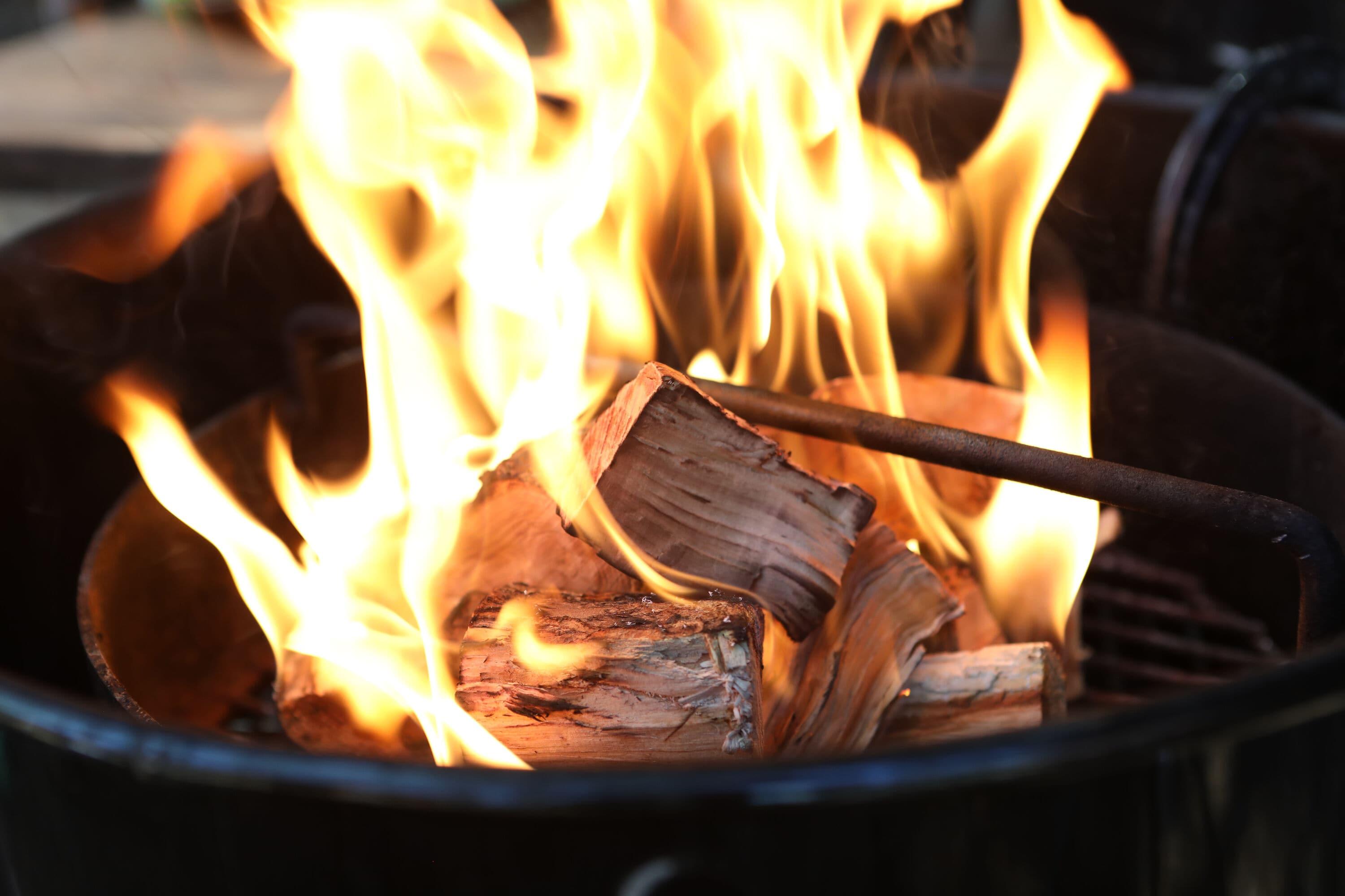 Cowboy Charcoal Hickory 600 Cubic inch(es) Wood chunks