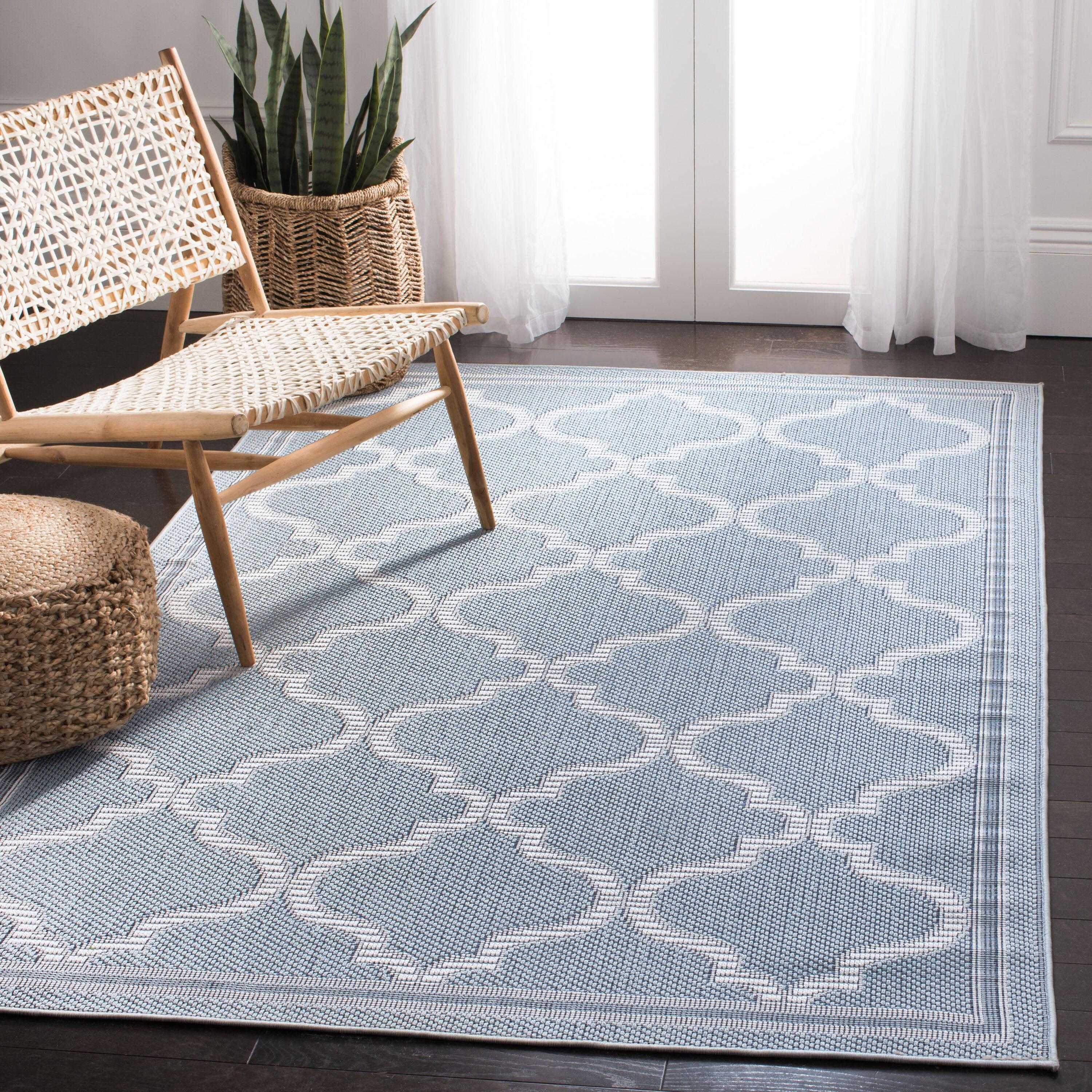 SAFAVIEH Bermuda Corie Geometric Quatrefoil Indoor/Outdoor Area Rug Light Blue/Ivory, 6'7" x 6'7" Square