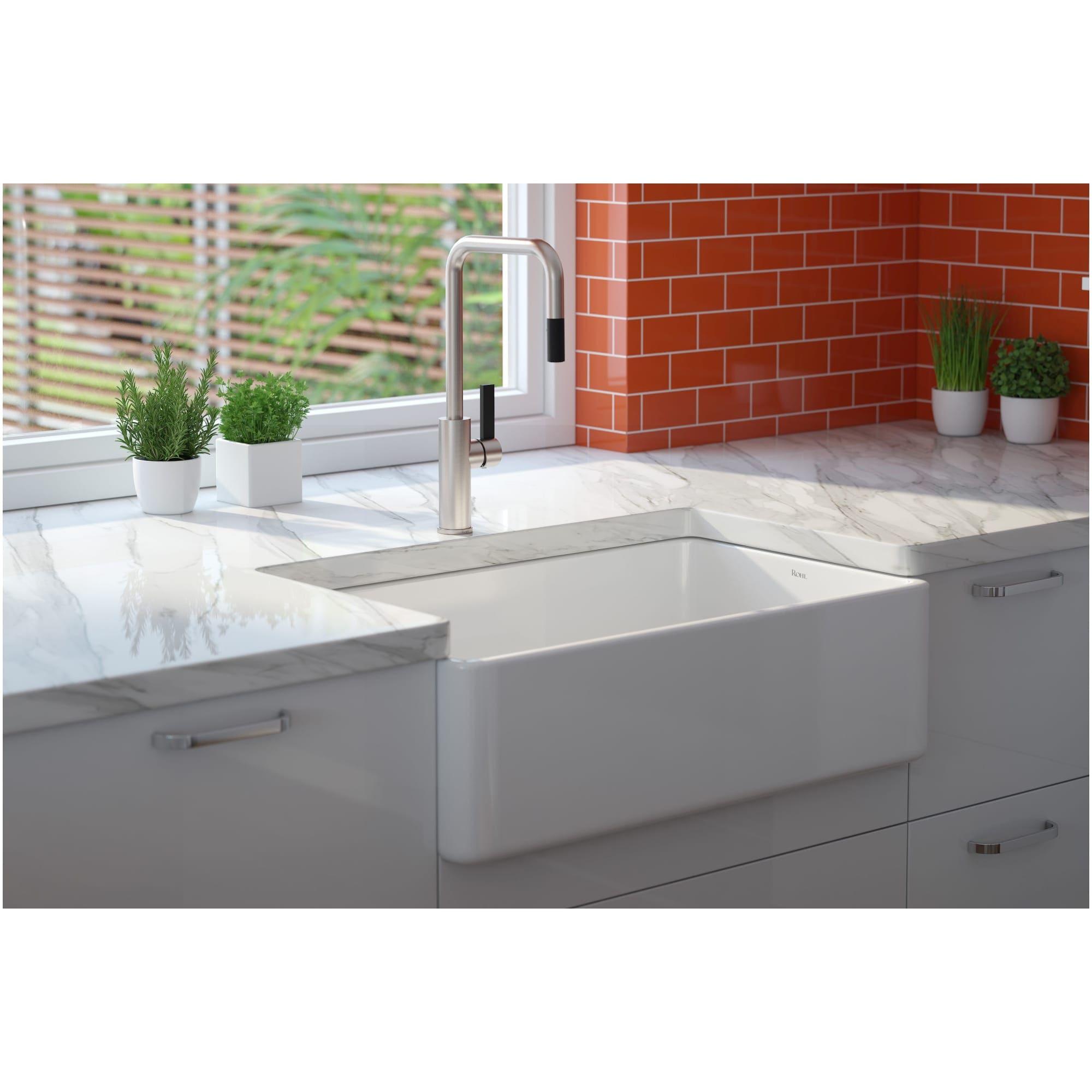 Polished Chrome and Matte Black Transitional Kitchen Faucet with Pull-out Spray