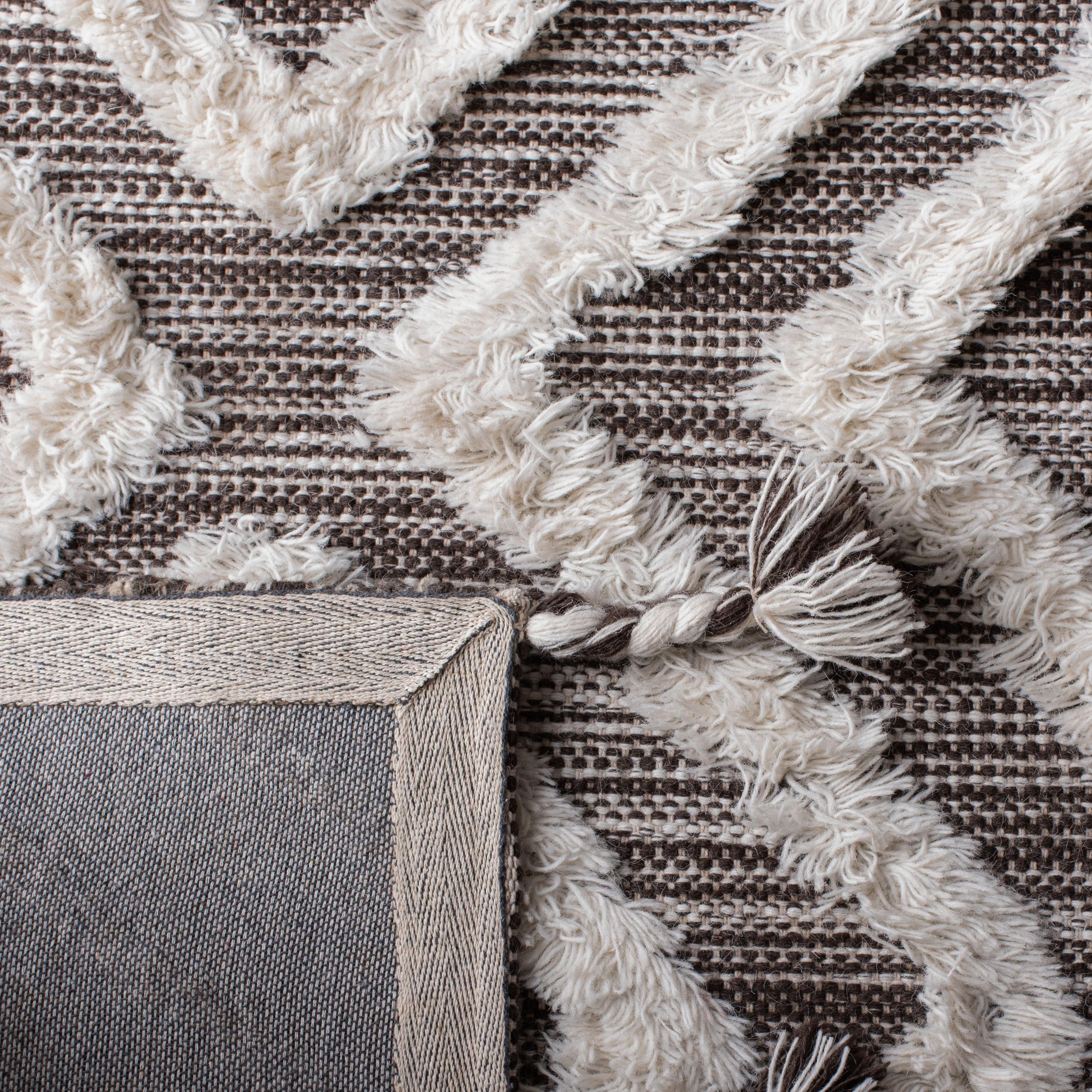 Kenya KNY331 Hand Tufted Runner Rug - Brown/Ivory - 2'3"x8' - Safavieh.