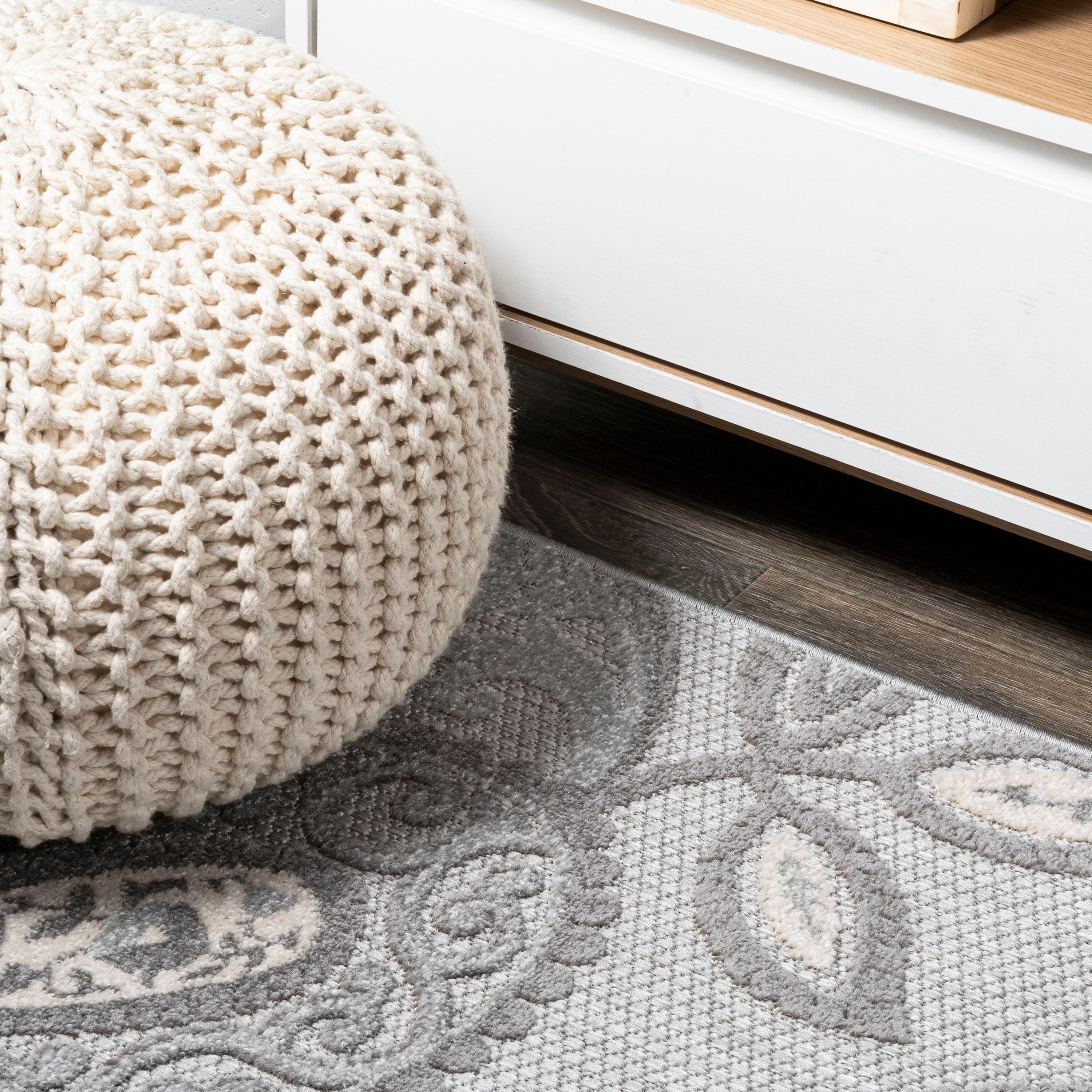 4'x6' Julien Paisley High-Low Indoor/Outdoor Area Rug, Light Gray - JONATHAN Y