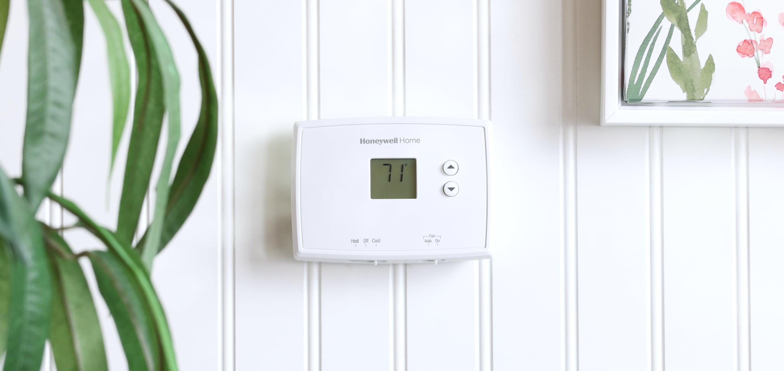 Honeywell RTH111B1016/A Non-Programmable Thermostat