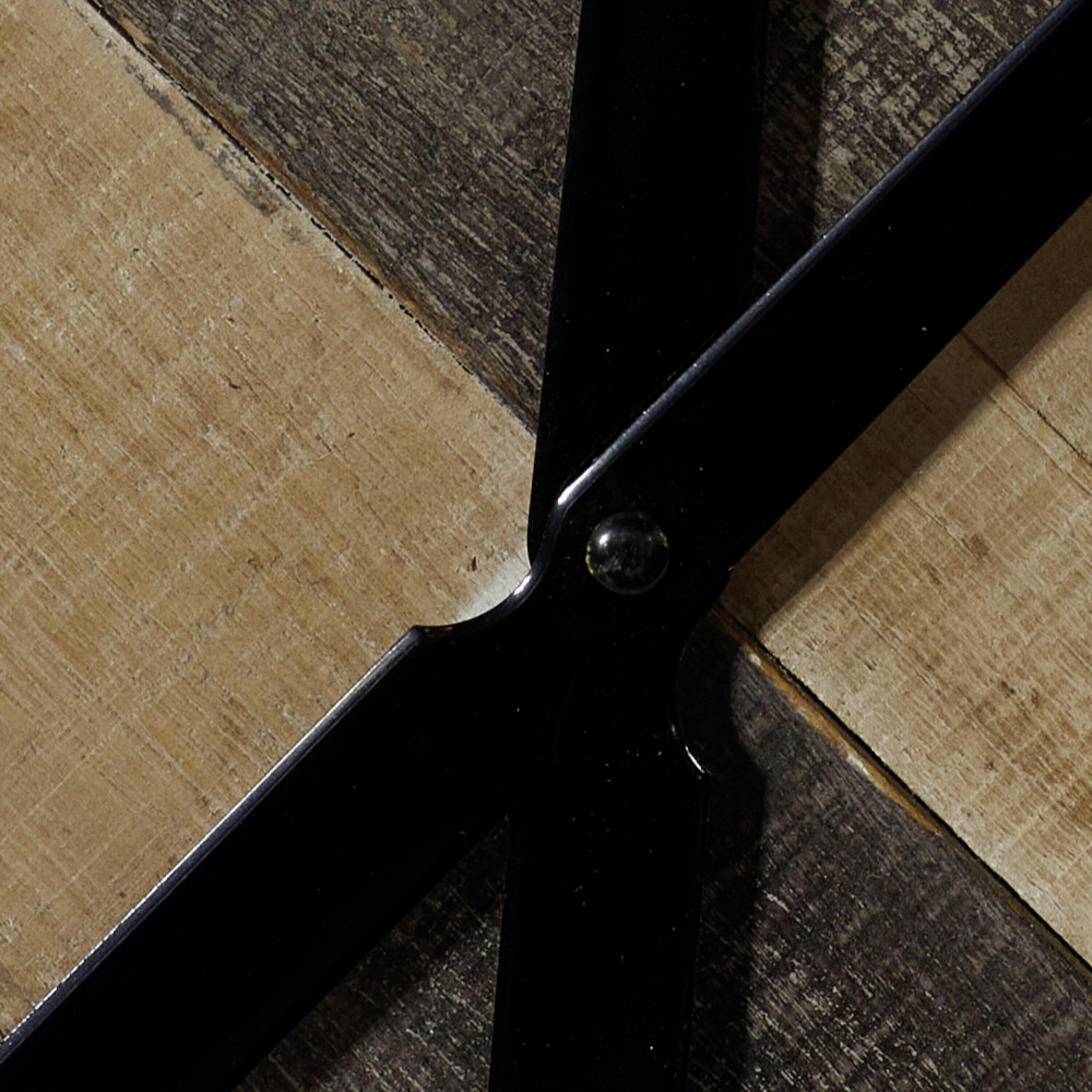 DecMode Reloj de Pared Industrial Esculpido en Madera con Patrón de Tejido y Acabado Marrón, 24"Ancho x 27"Alto