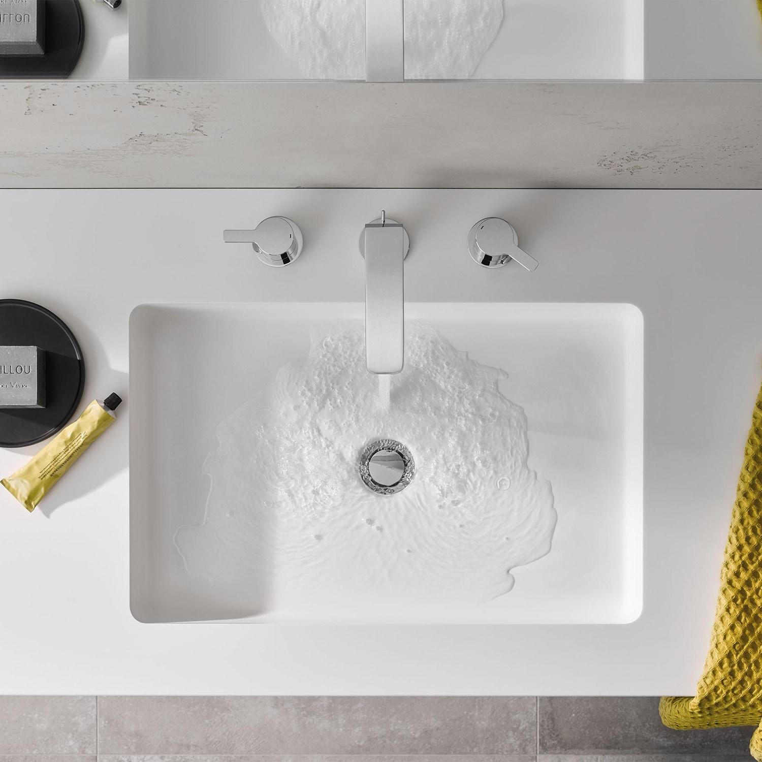 Lineare™ Widespread Bathroom Faucet with Drain Assembly