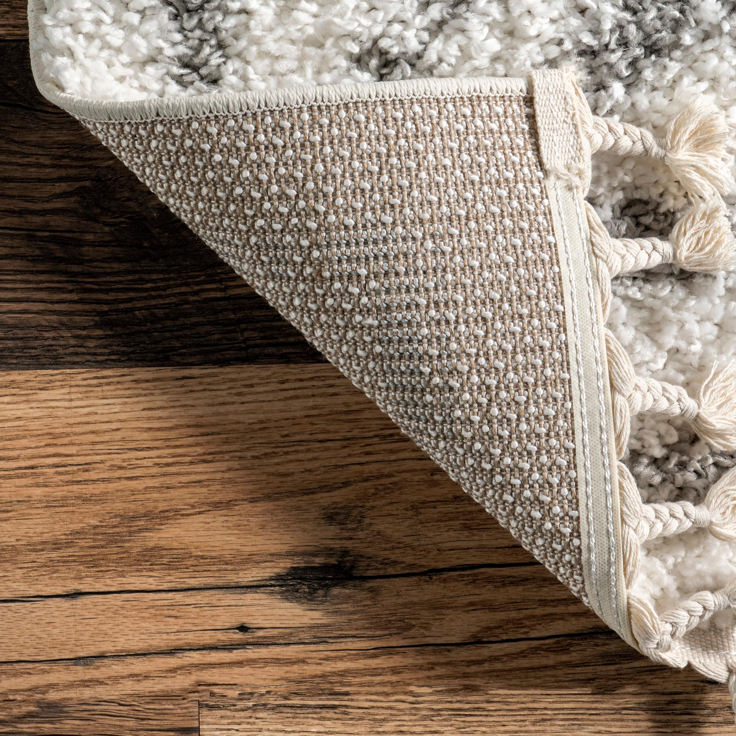 nuLOOM Mackie Moroccan Diamond Tassel Rug