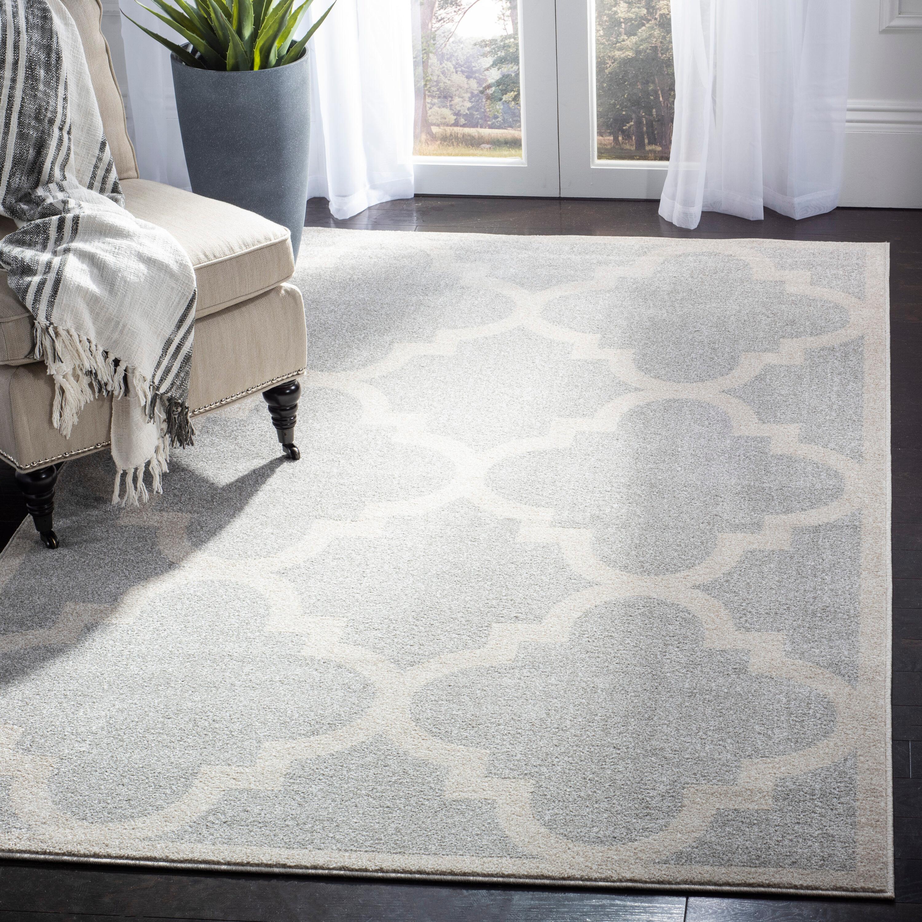 Amherst AMT423 Power Loomed Indoor Area Rug - Light Grey/Beige - 5'x5' - Safavieh
