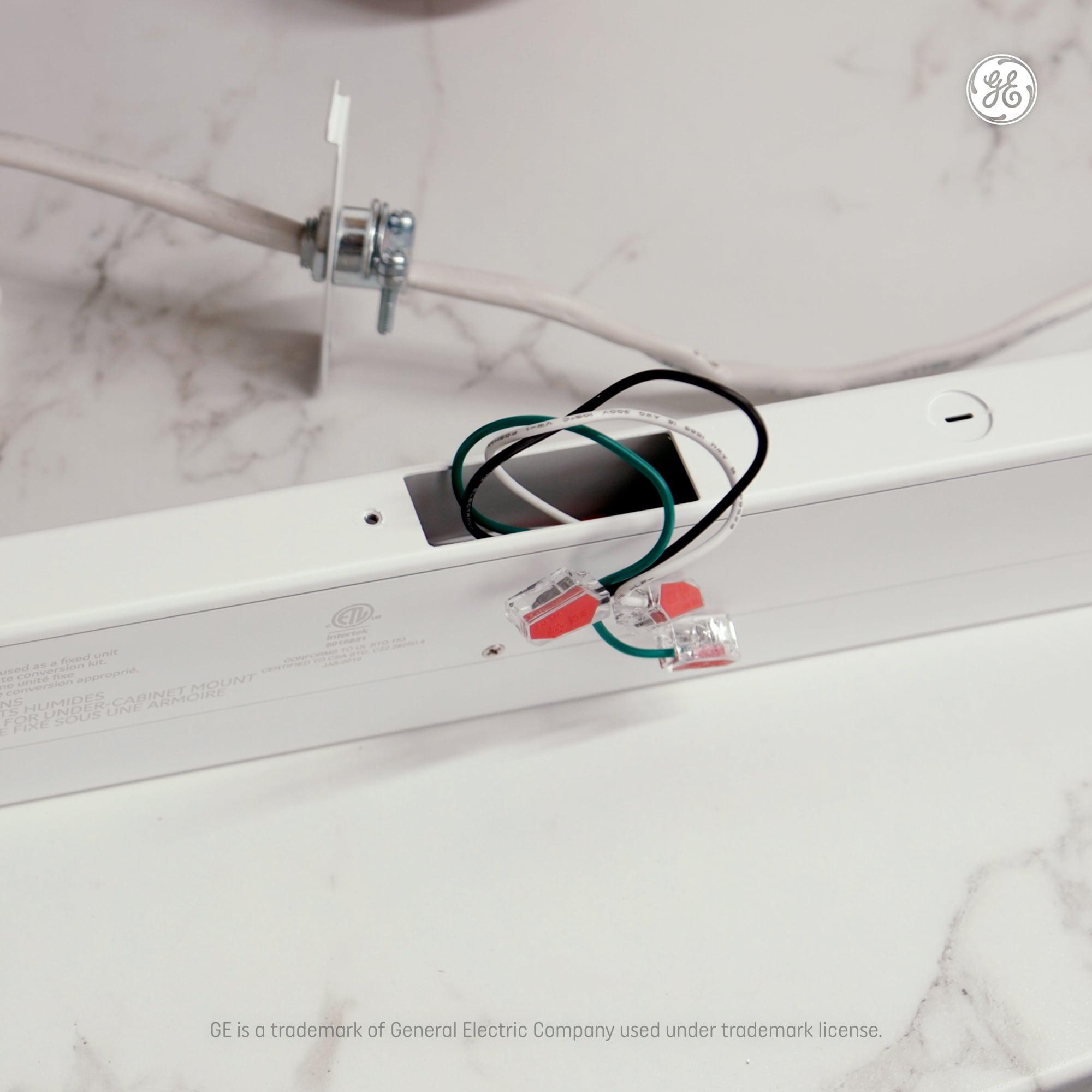 GE Household Lighting Undercab Refresh Direct Wire and Plug-In 24" Linkable Fixture