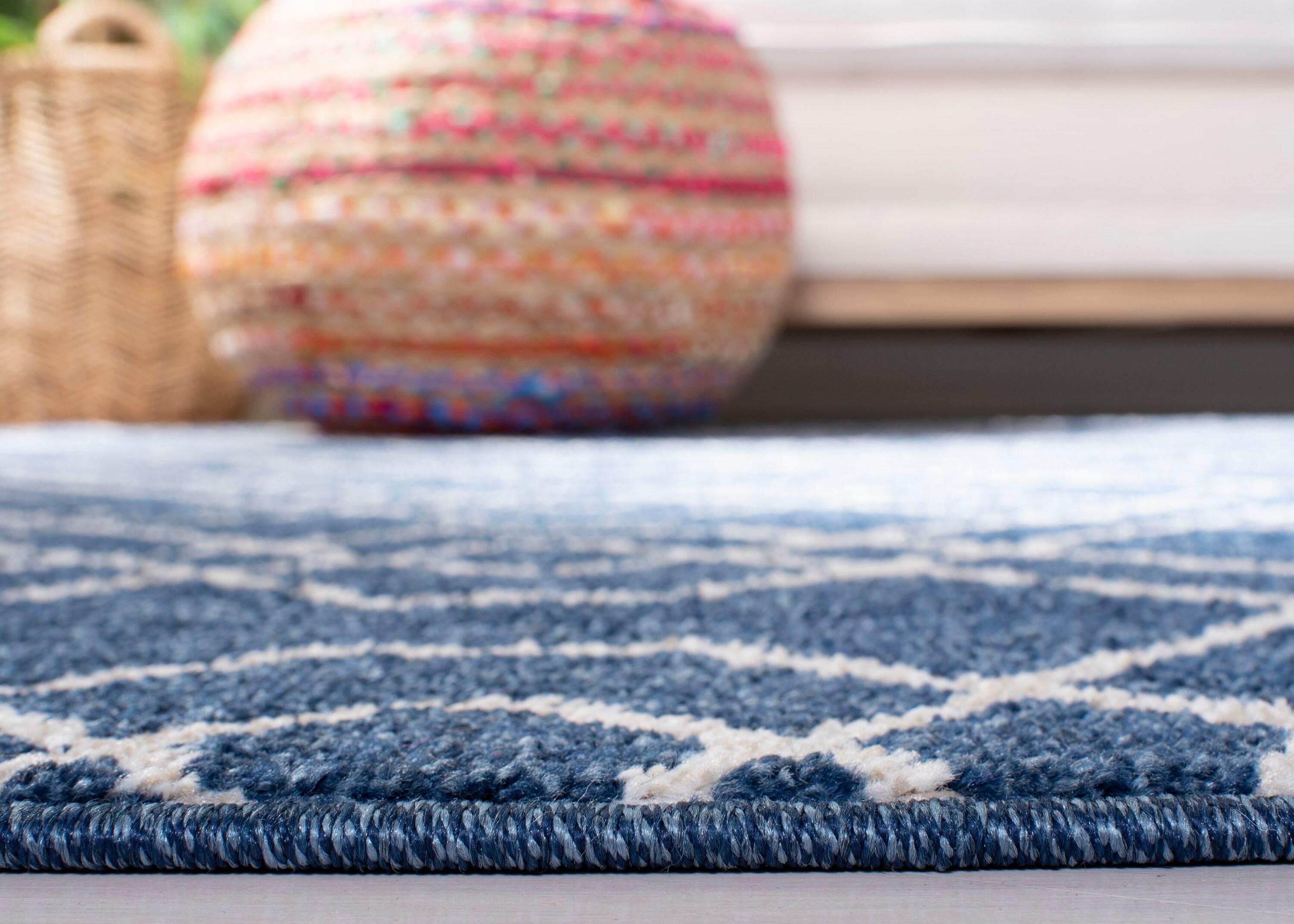 Amherst AMT407 Power Loomed Area Rug - Navy/Beige - 4'x6' - Safavieh.