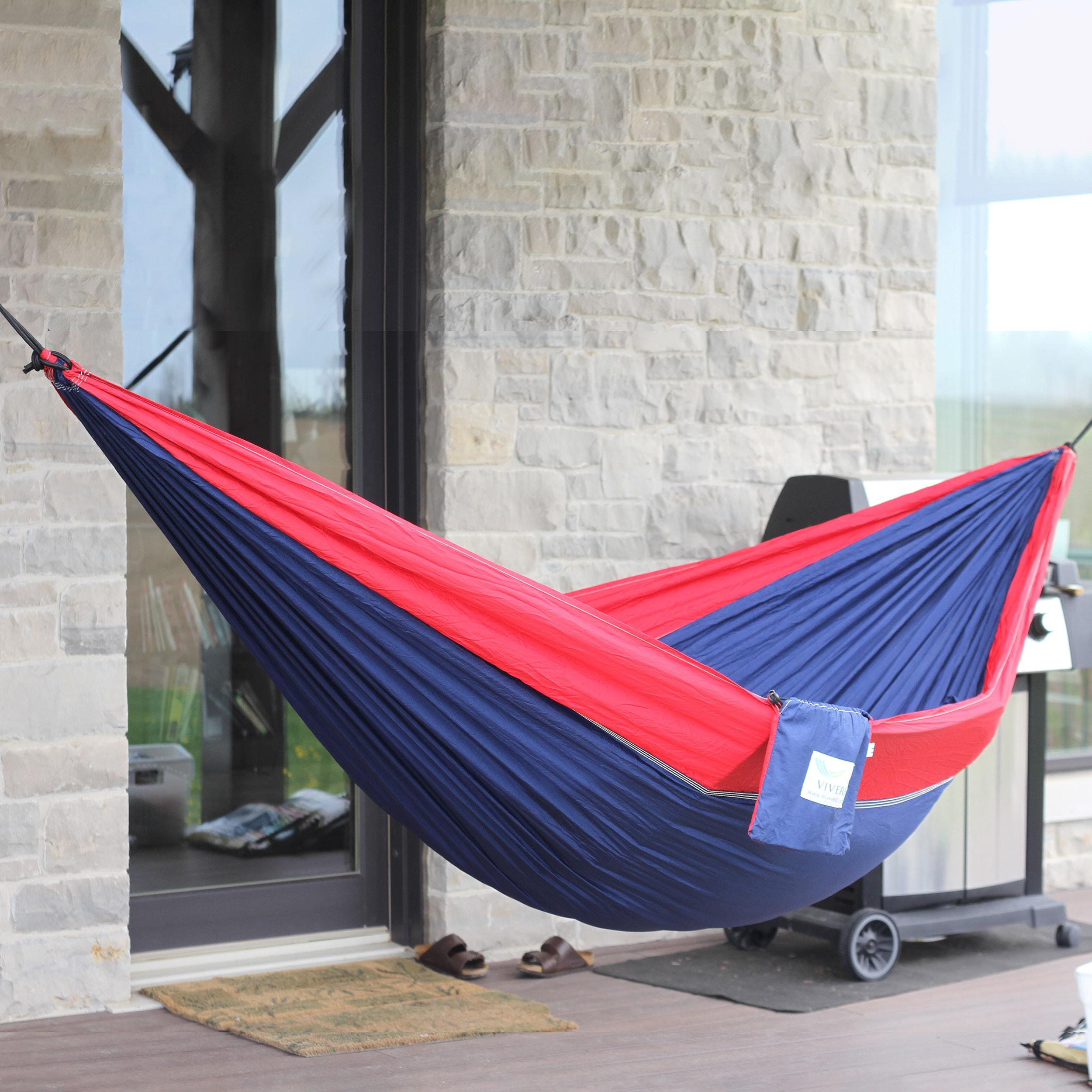 Vivere Double Parachute Hammock in Navy and Red