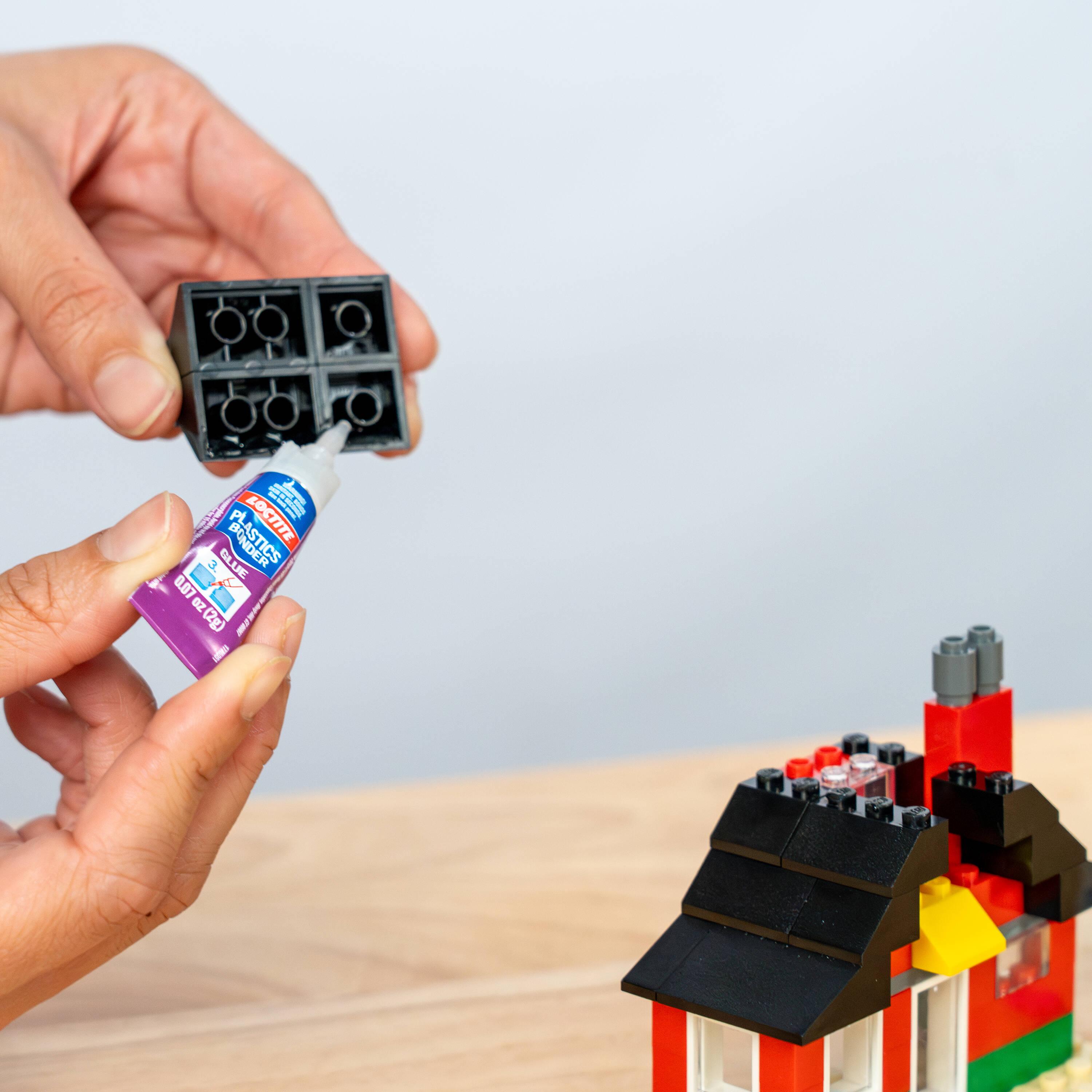 Loctite Super Glue Plastics Bonder, 1-0.14 oz Activator Stick + 1-0.07 oz Glue Tube, Clear 0.21 oz Kit